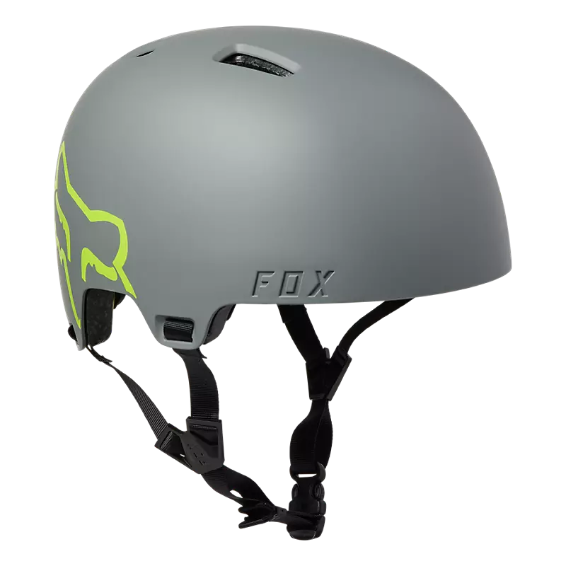 Flight helmet