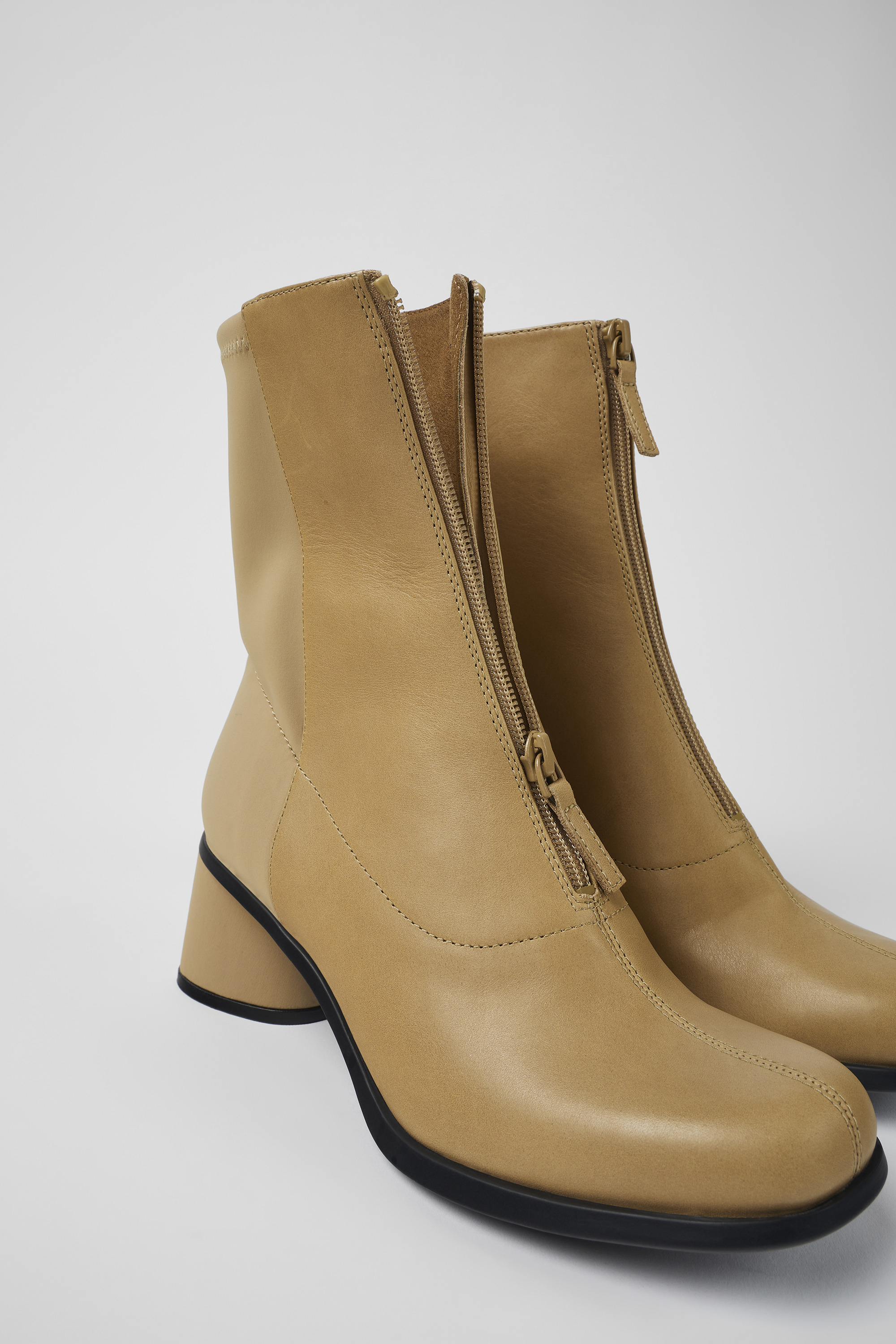 Kiara - Beige Leder und recycelte PET Stiefel für Damen