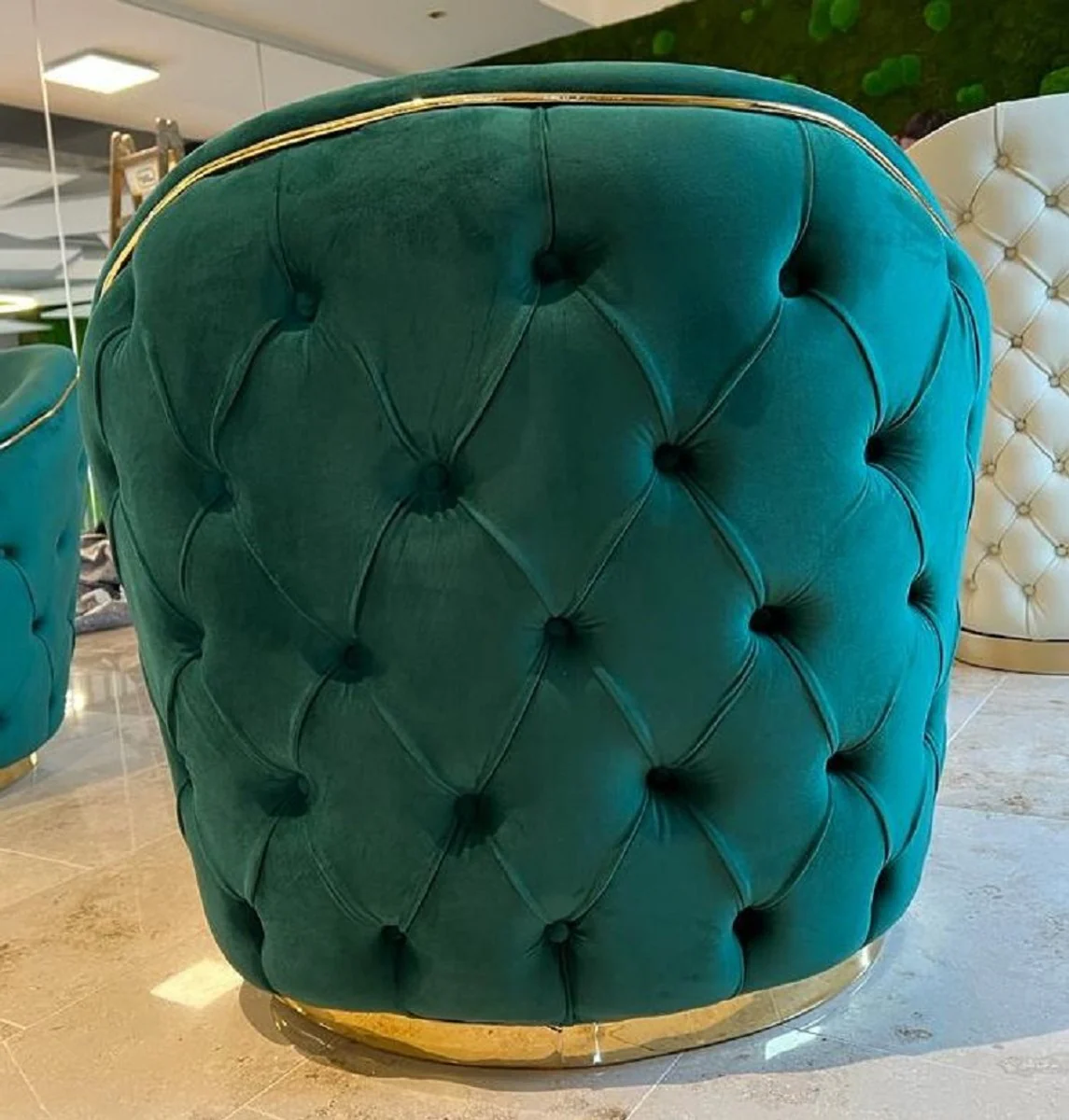 Luxury Chesterfield armchair green / gold 90 x 95 x H. 75 cm - Living room armchair - Chesterfield furniture - Luxury furniture