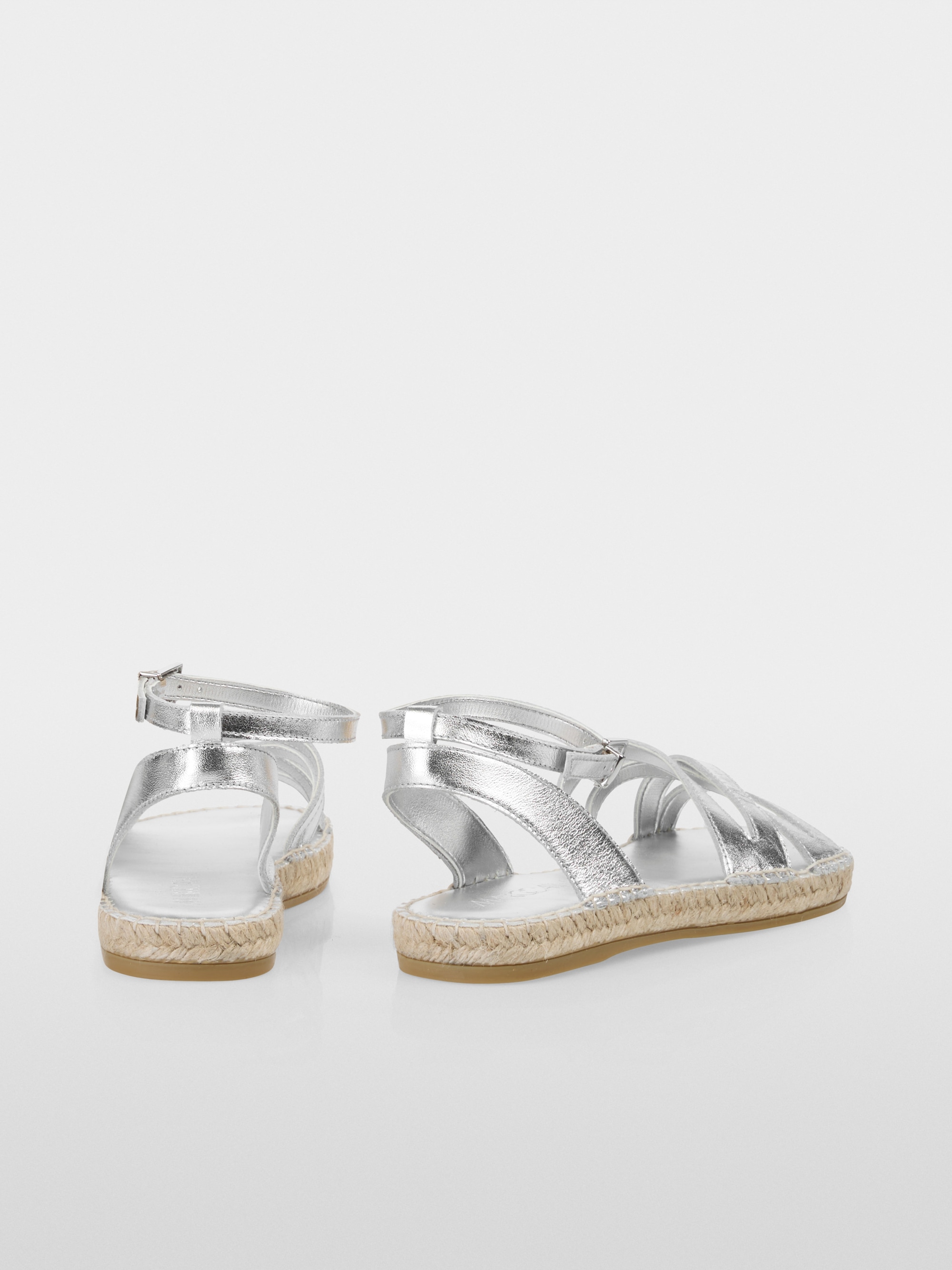 Flache Marc-Cain-Sandalen mit Knöchelriemen