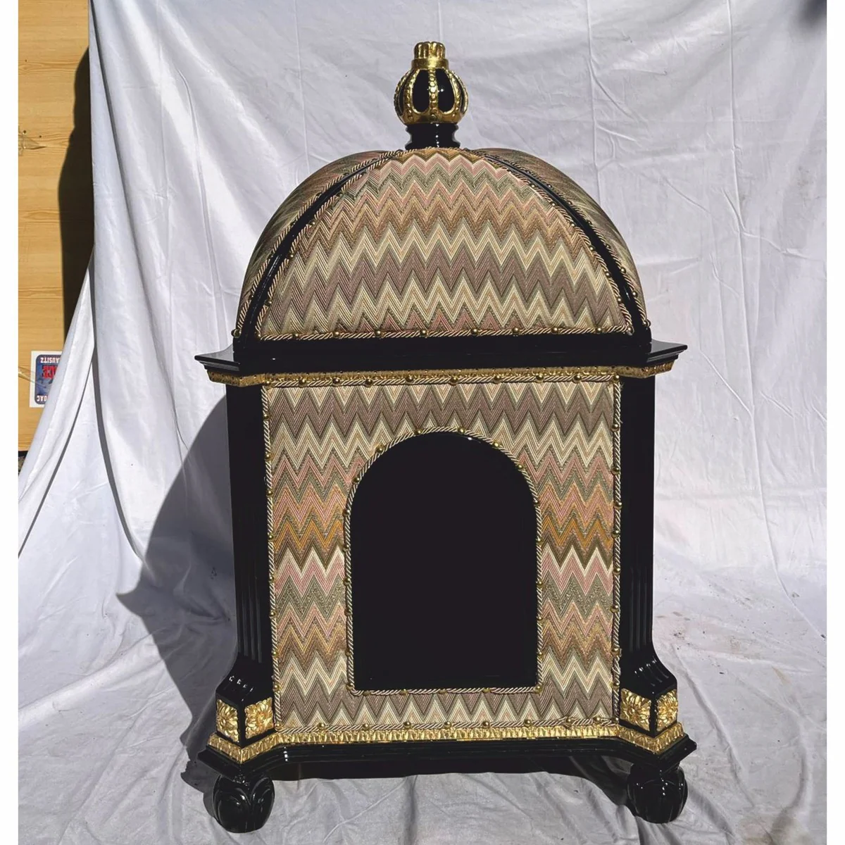 Pompöös by Baroque cat house brown / black / gold - designed by Harald Glööckler