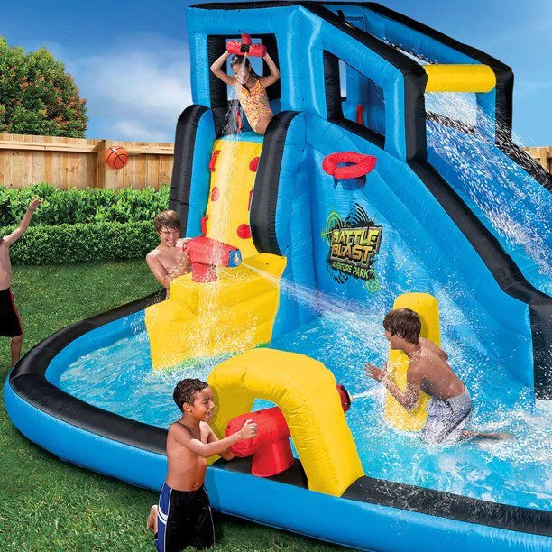 Banzai Battle Blast aufblasbarer Outdoor-Wasserpark und Rutsche, ab 5 Jahren, Unisex