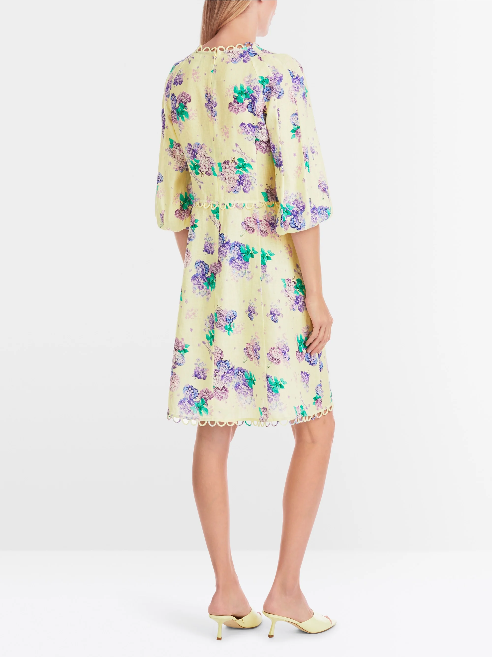 Kurzes 60er-Jahre-Kleid von Marc-Cain aus 100 % Leinen