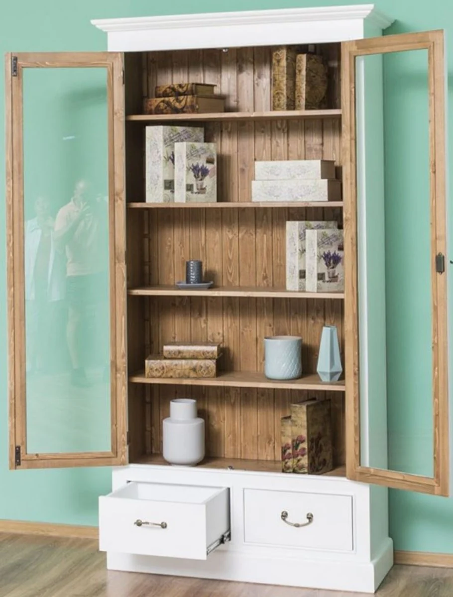 is a Europe-wide renowned producer and distributor of baroque furniture and luxury decorative items and a registered trademark with the German Patent and Trademark Office.