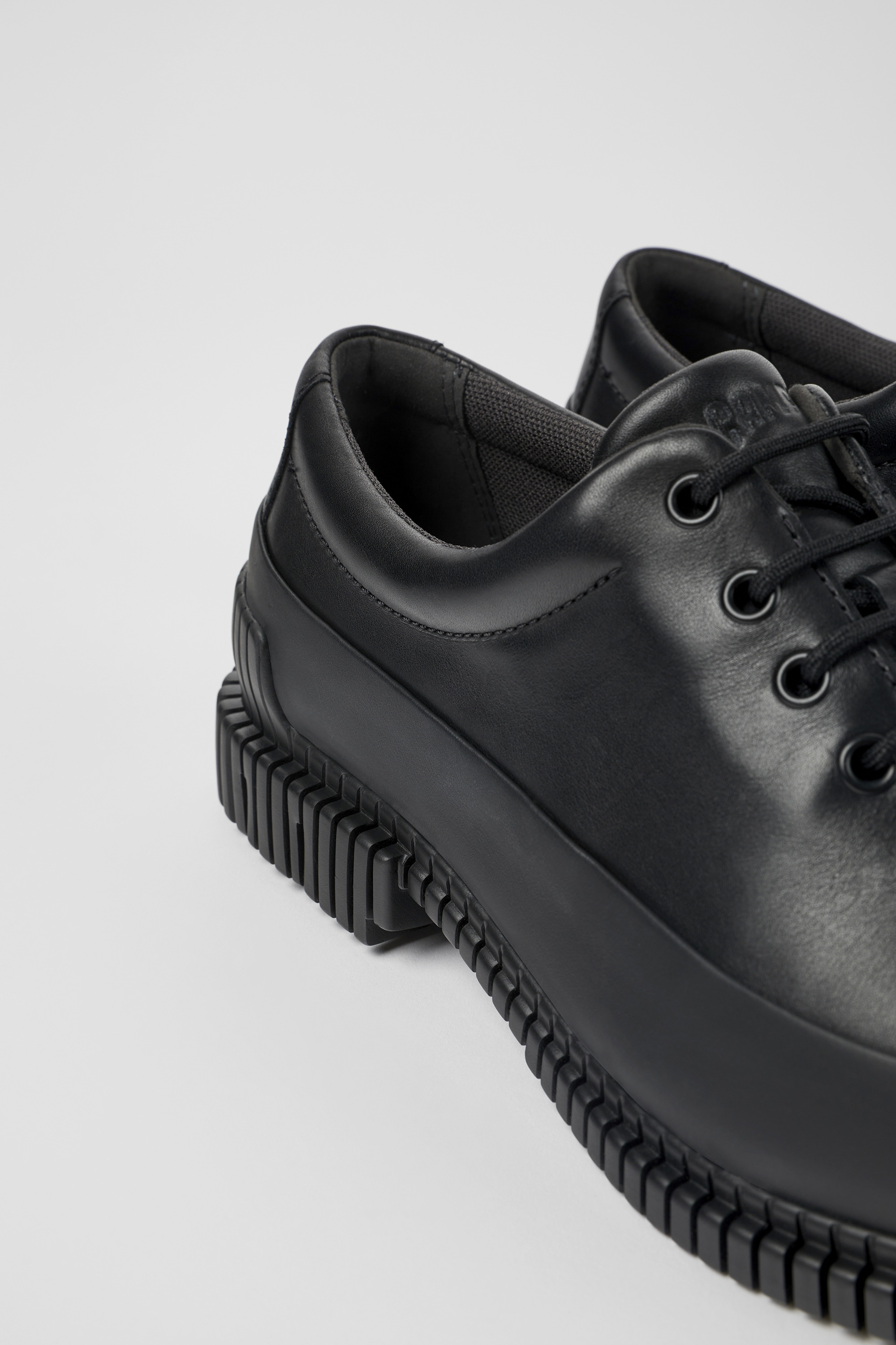 Pix - Schwarze Leder Spitzenschuhe