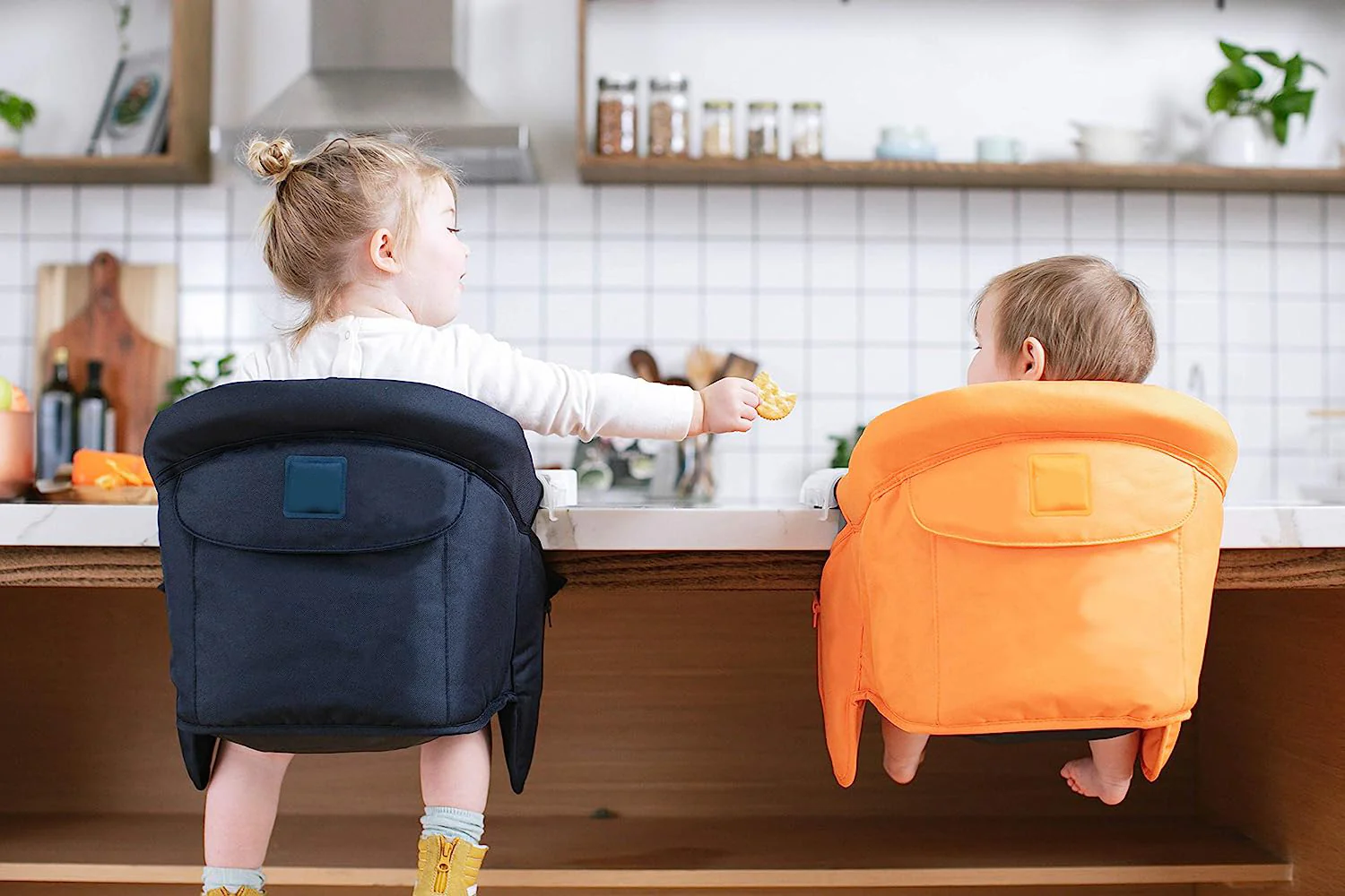 Fast Table Chair – Preisgekrönter Babyhochstuhl zum Essen und Essen – kompakt, tragbar und faltbar – hinterlässt keine Kratzer – für Babys von 6–36 Monaten und 1–3 Jahre alte Kleinkinder – Schwarz