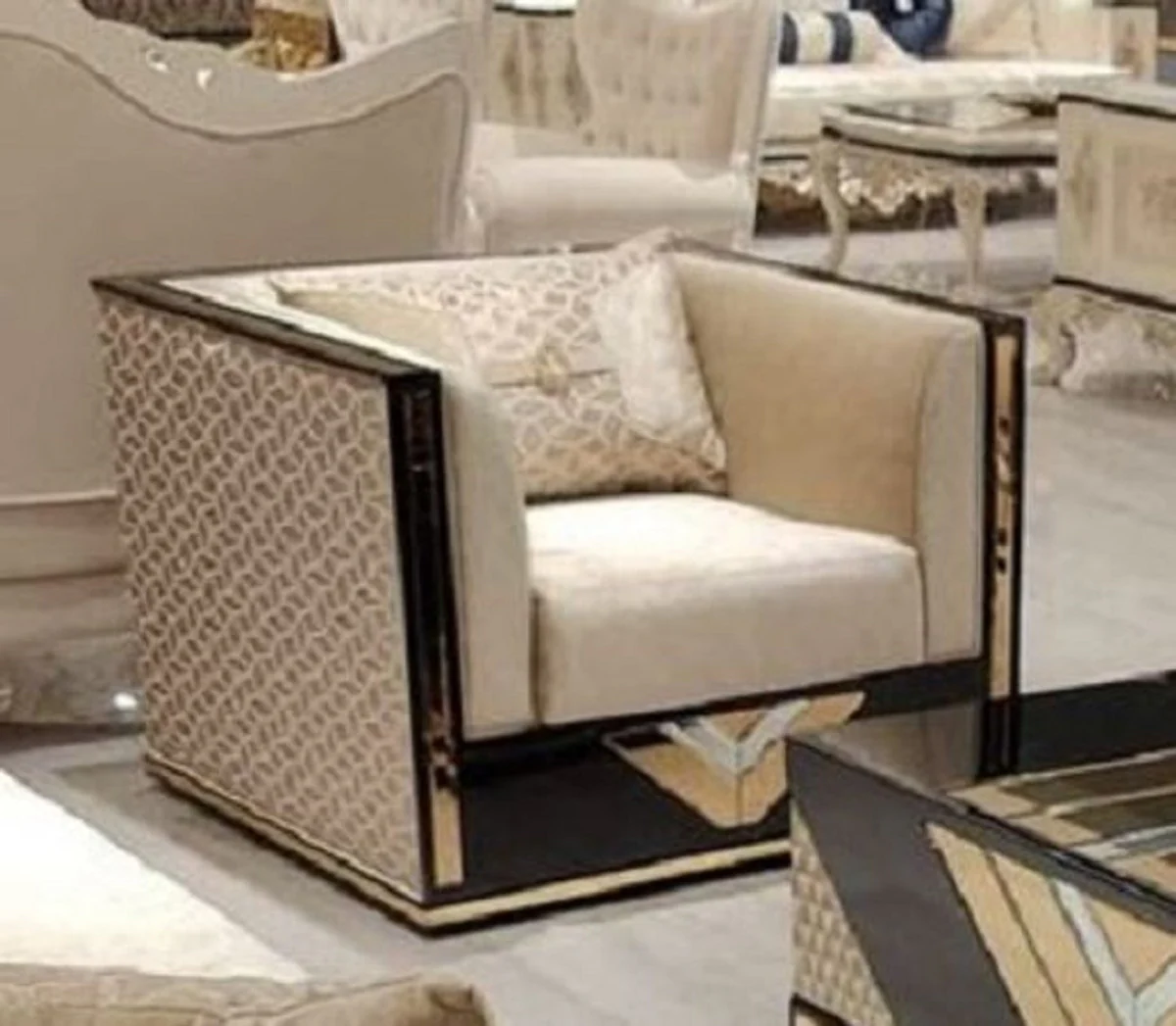 Luxus Sessel Gold / Schwarz - Wohnzimmer Sessel - Hotel Sessel - Wohnzimmer Möbel - Hotel Möbel - Luxus Möbel - Wohnzimmer Einrichtung - Luxus Einrichtung