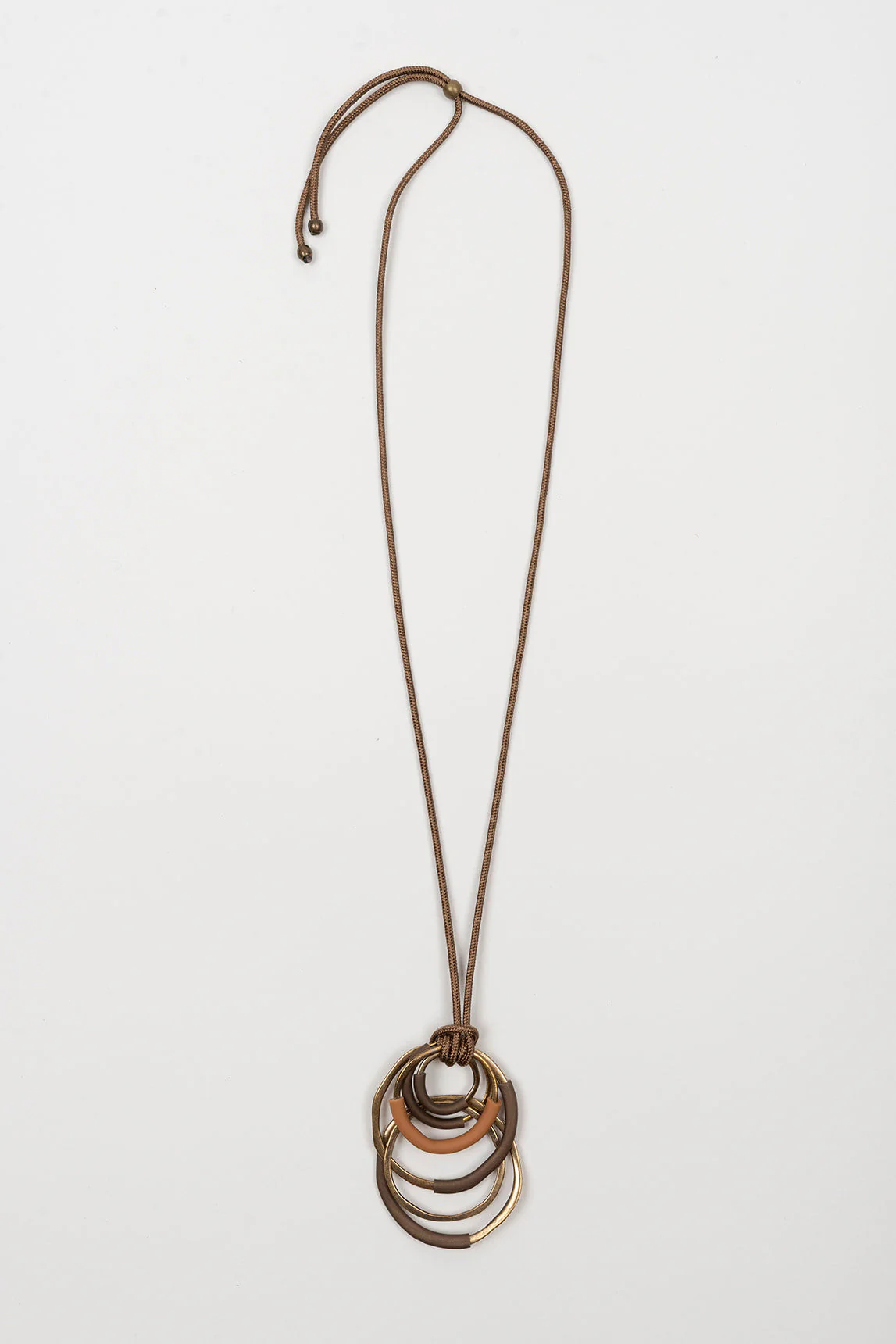 Rivera-Spanien Orbita Messinghalskette