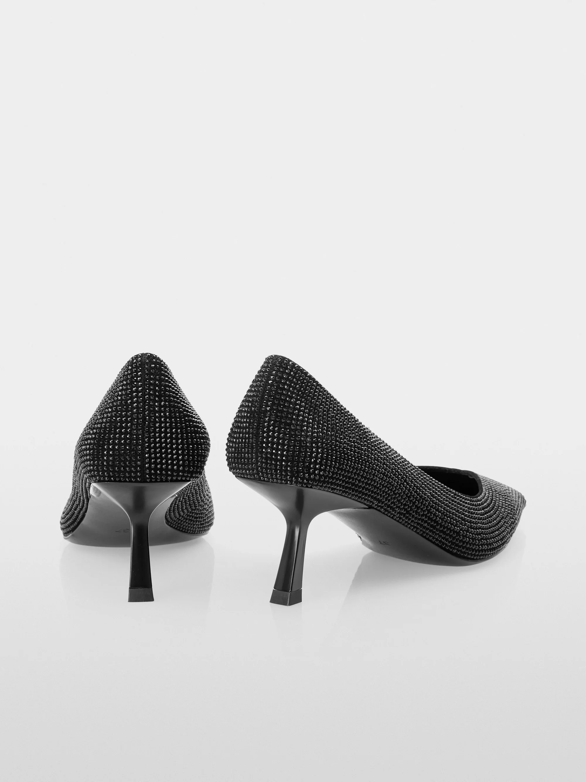 Spitze Pumps von Marc-Cain in V-Form