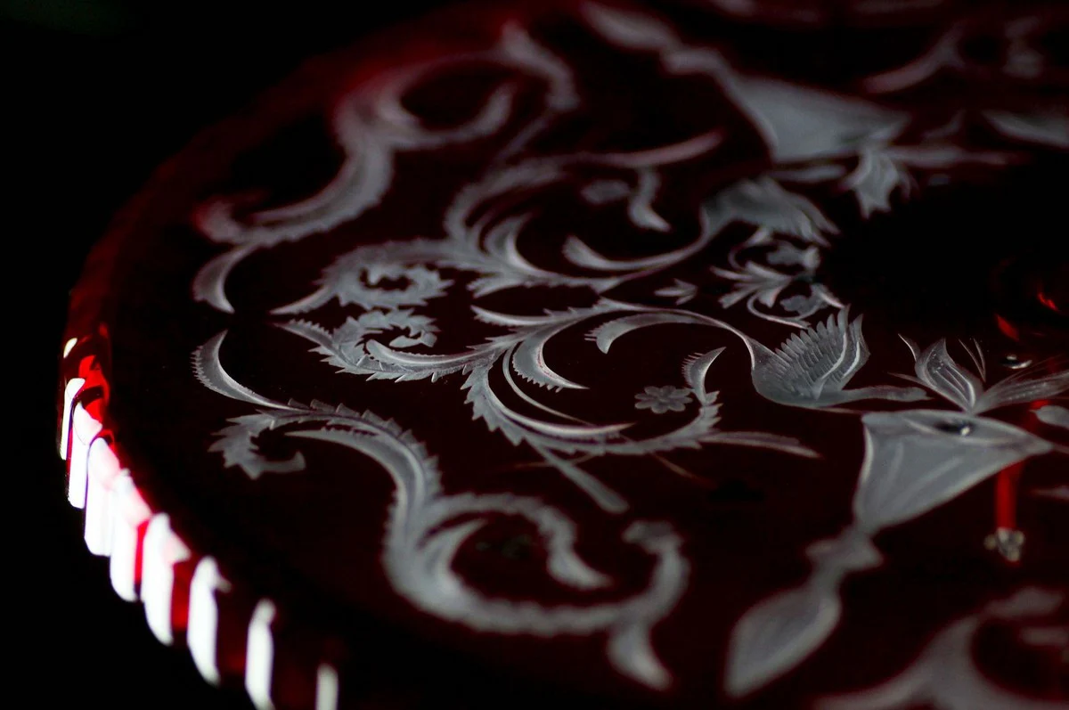 Luxury cake plate red / silver Ø 32 x H. 12 cm - Handmade and hand-engraved glass cake plate - Hotel & Restaurant Accessories - Luxury quality