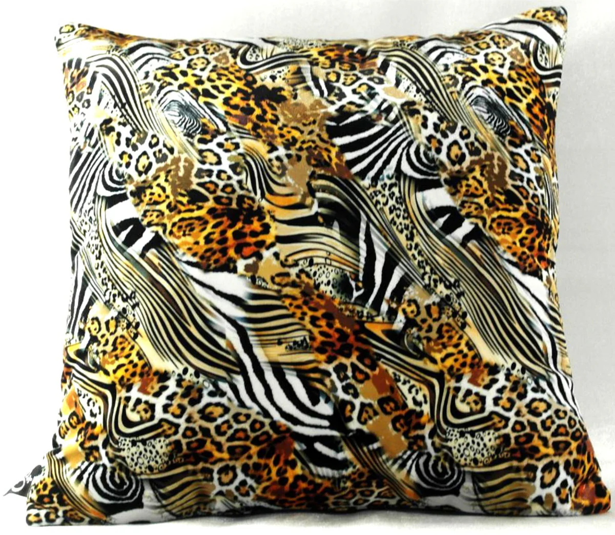 Luxus Deko Kissen Nevada Leopard / Zebra 45 x 45 cm - Feinster Samtstoff - Wohnzimmer Kissen