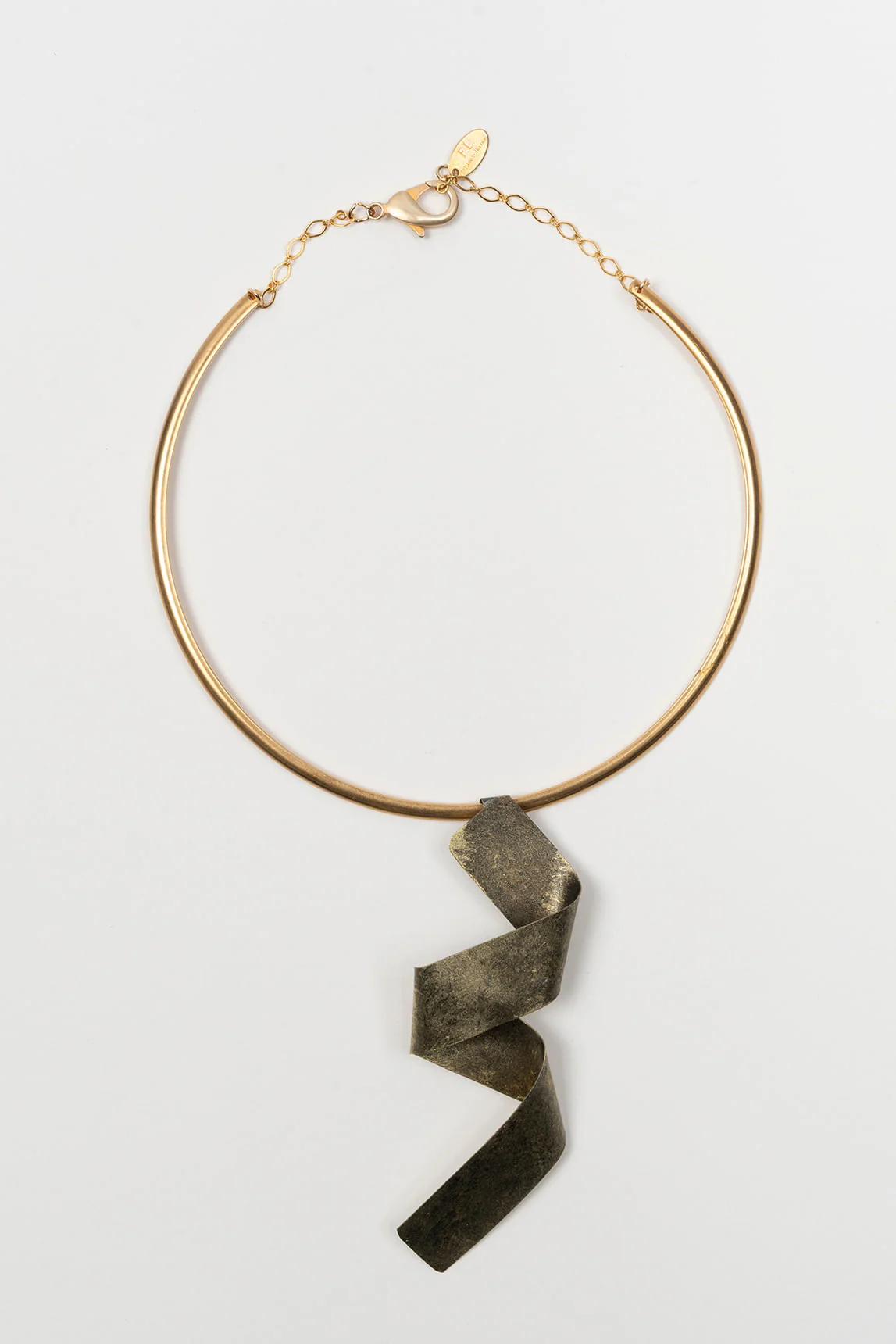 Rivera-Spain Starrer Kragen Espiral FL Private Collection