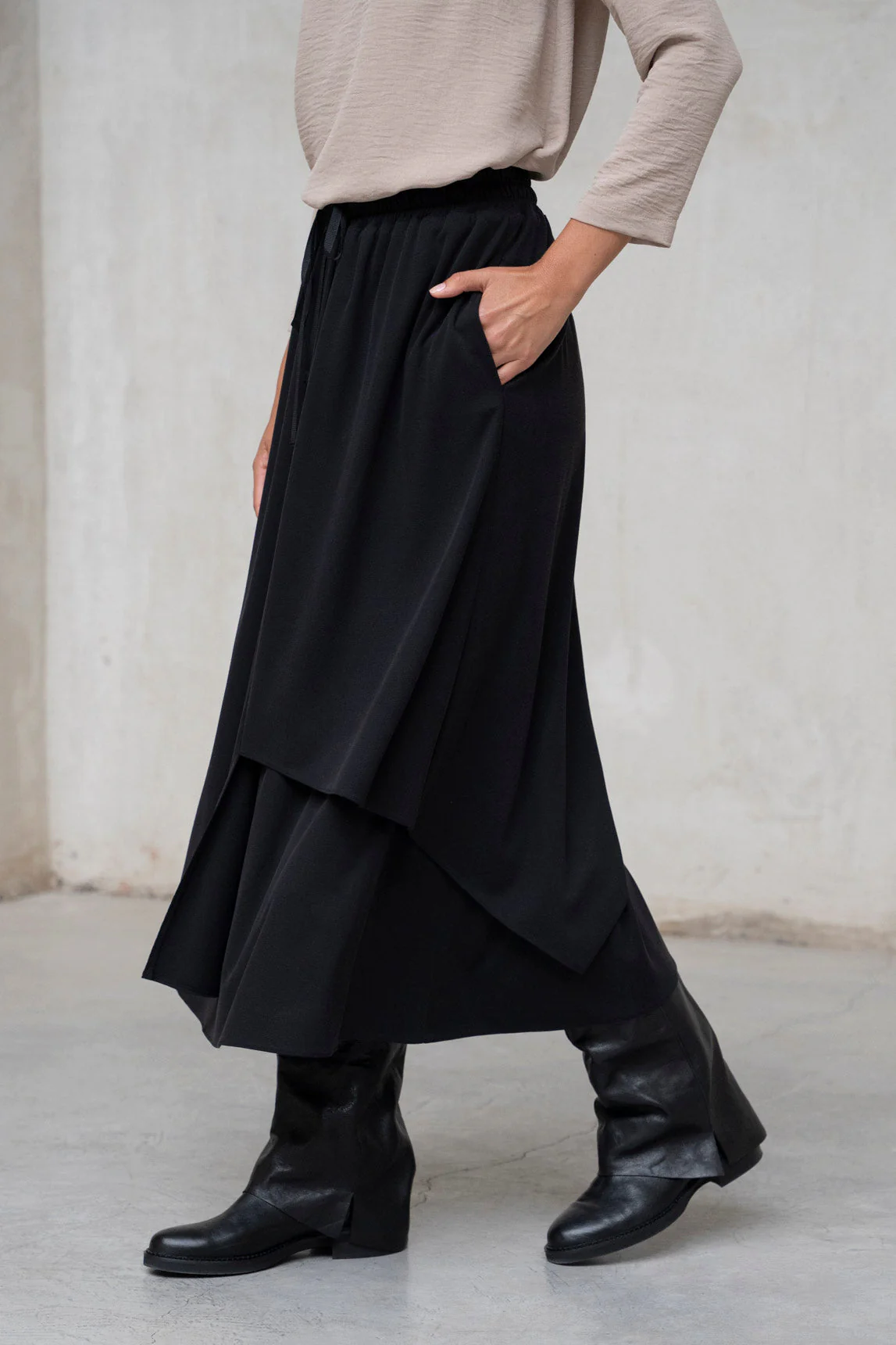 Rivera-Spanien Falda Chiavari negra