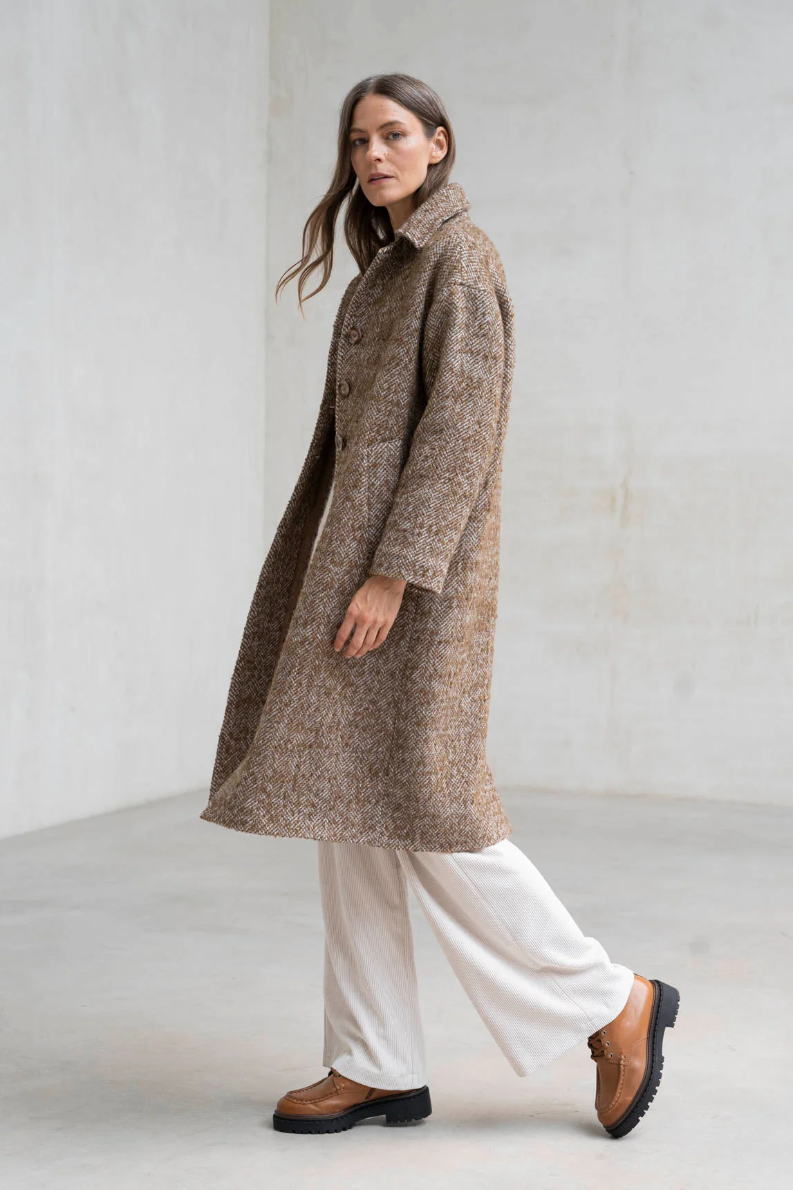 Rivera-Spanien Marmorierter brauner Cuneo-Mantel