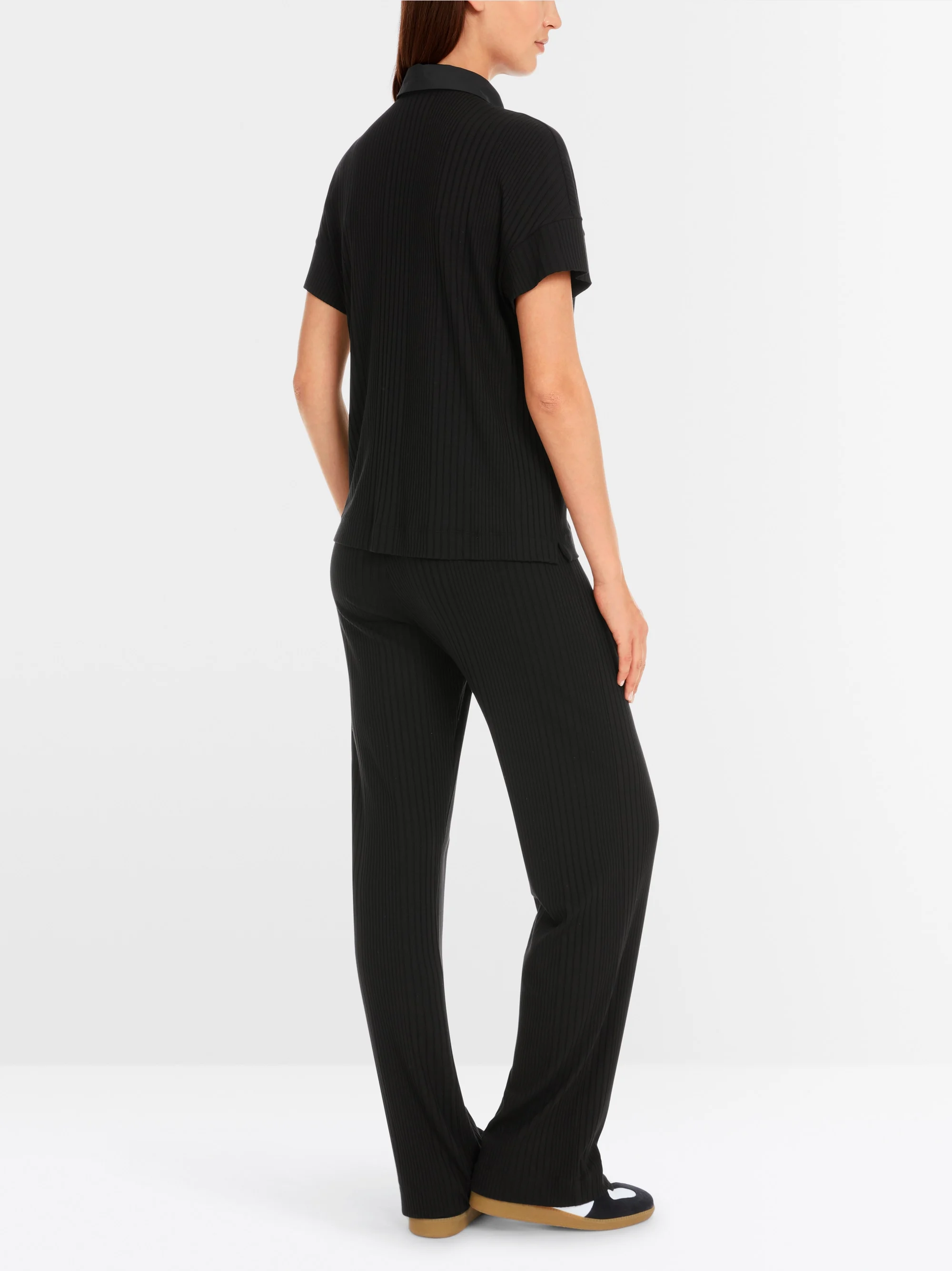 Marc-Cain Einfarbiges Poloshirt aus Viskose-Stretch