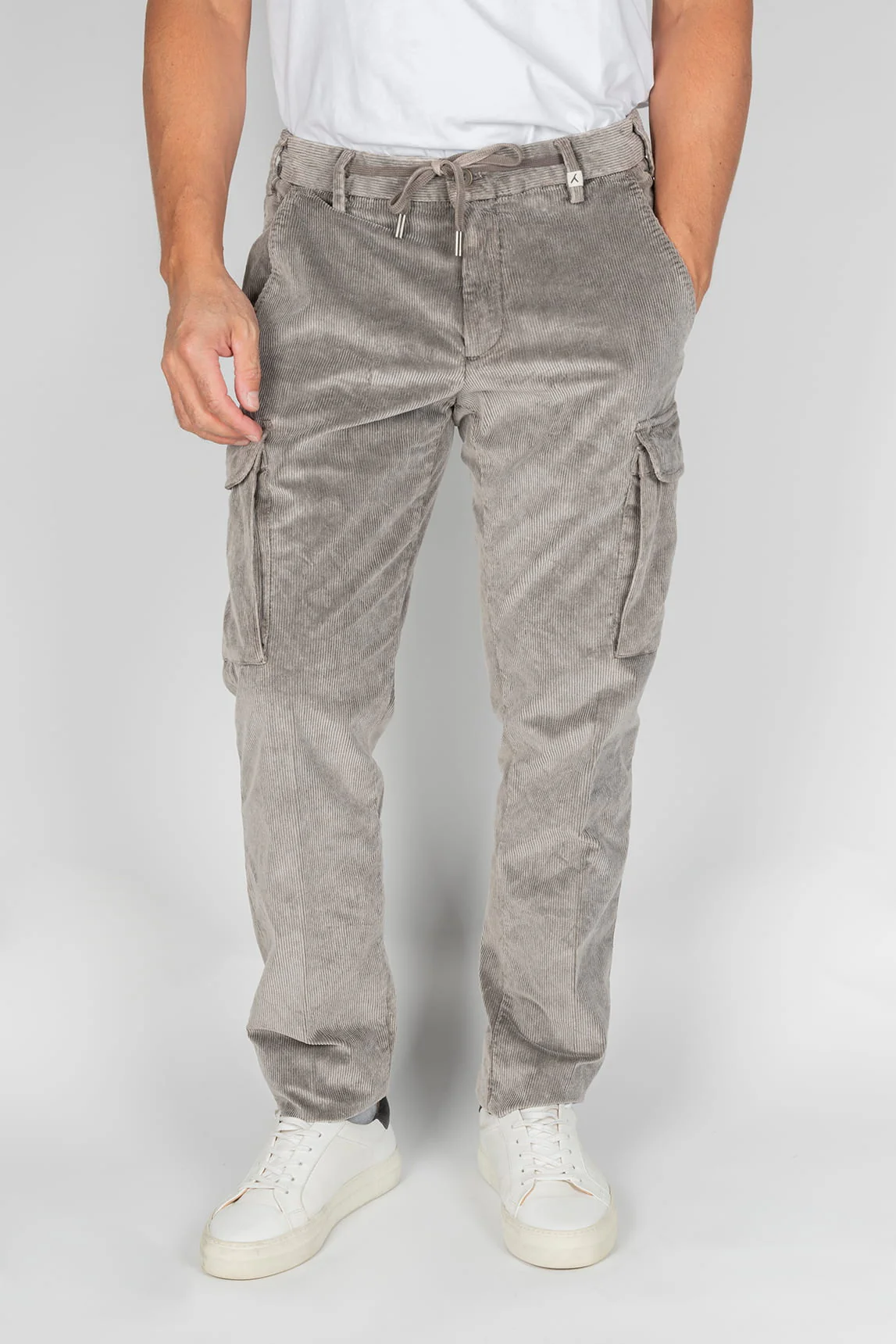 Taupefarbene Cord-Cargohose „My Myths“ von Rivera-Spain