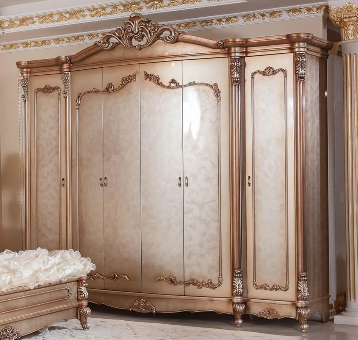 Luxury Baroque bedroom wardrobe copper colored / silver - magnificent solid wood wardrobe with 6 doors - Baroque bedroom & hotel furniture - noble & magnificent