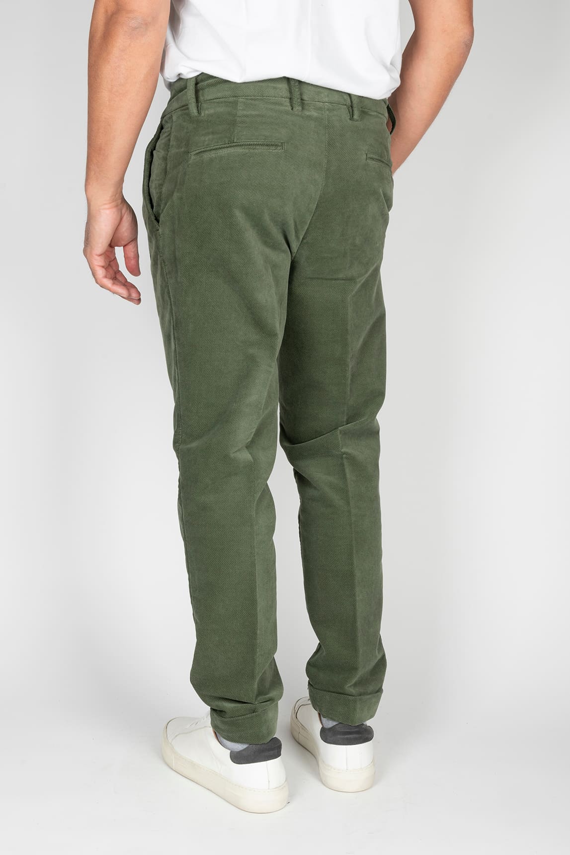 Rivera-Spanien Paul Miranda grüne Cord-Faltenhose