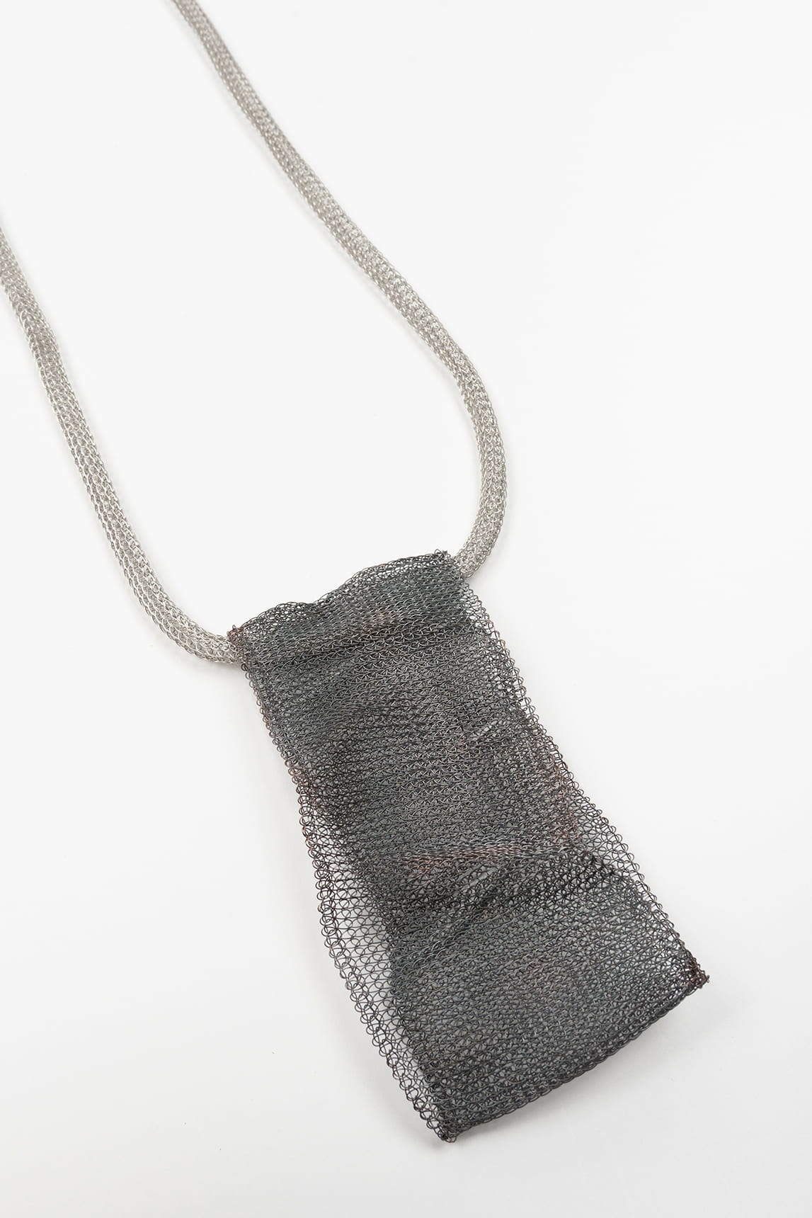 Rivera-Spain Aura-Halskette, graues Netz