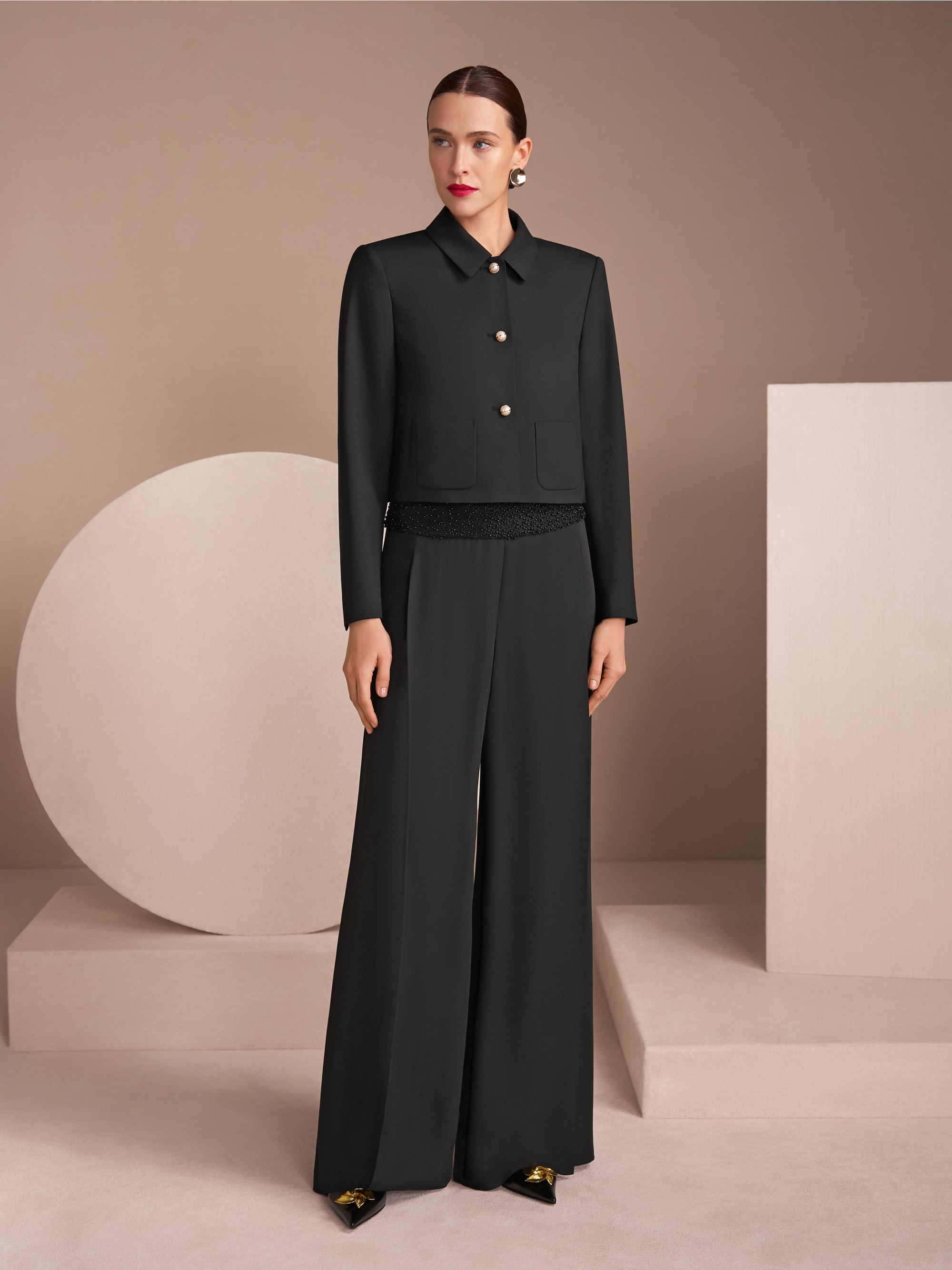 Marc-Cain Elegante Jacke mit Perlenknöpfen