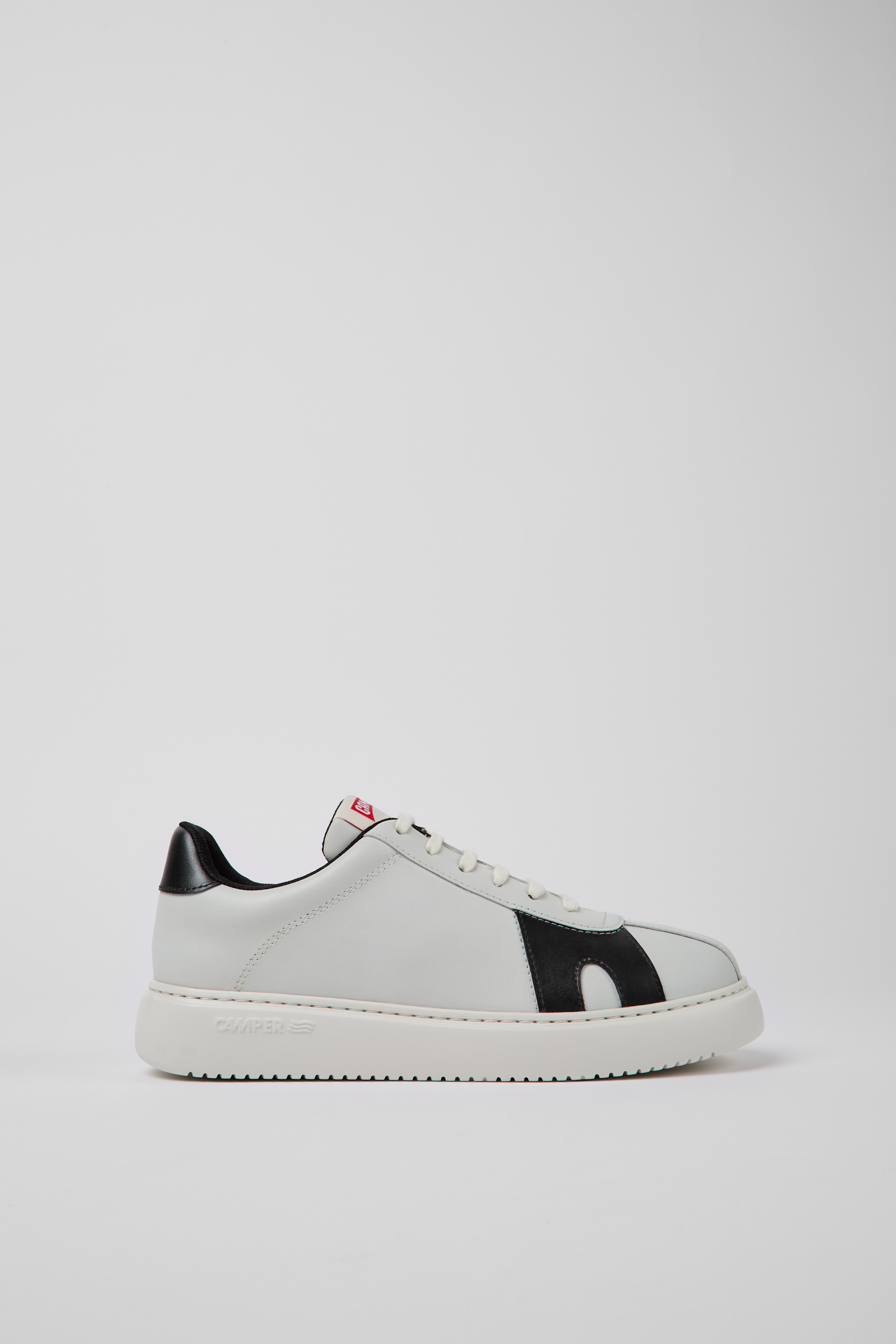 Runner K21 MIRUM - Weiße und schwarze Turnschuhe für Damen