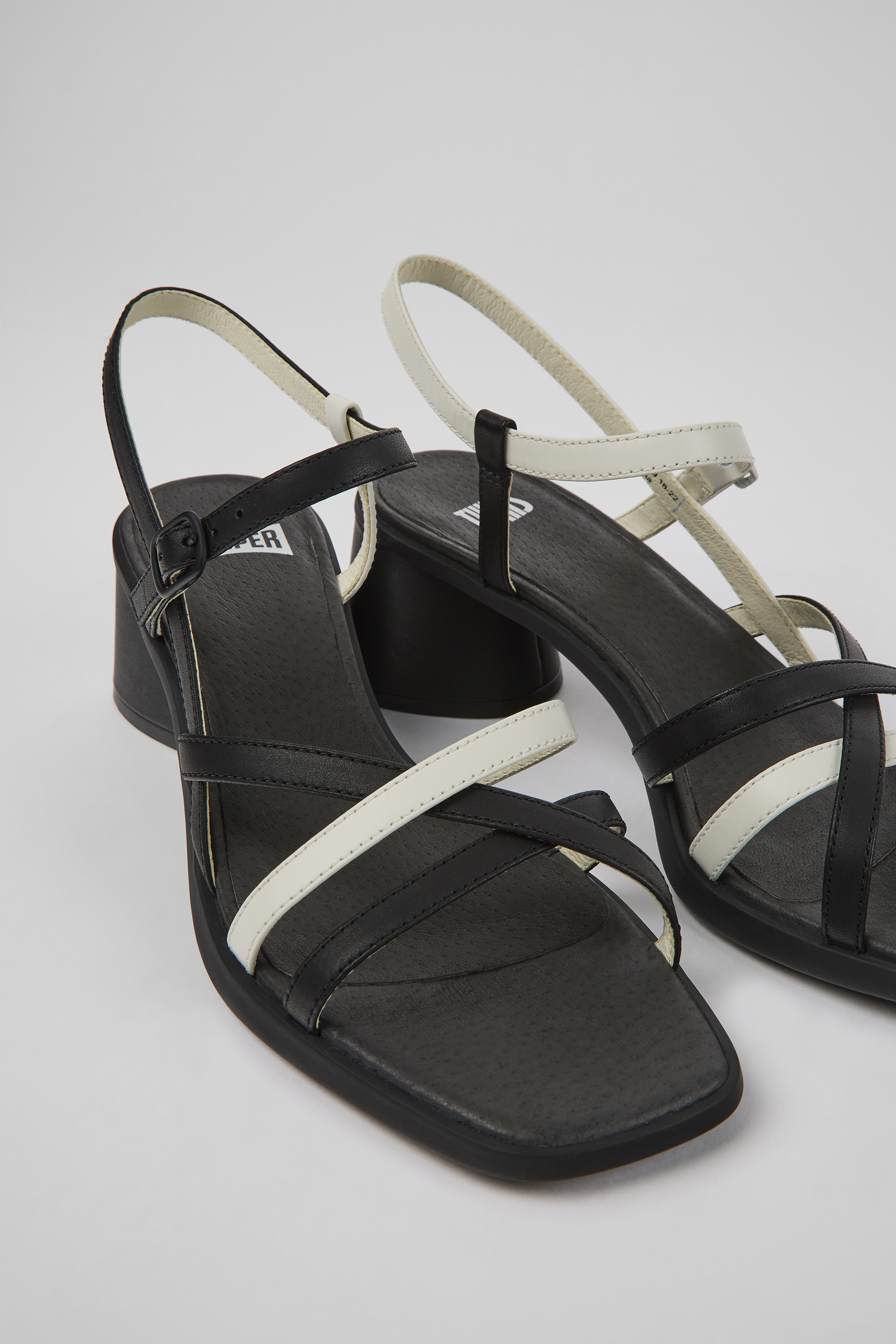 Twins - Schwarzes und weißes Leder Sandalen für Damen