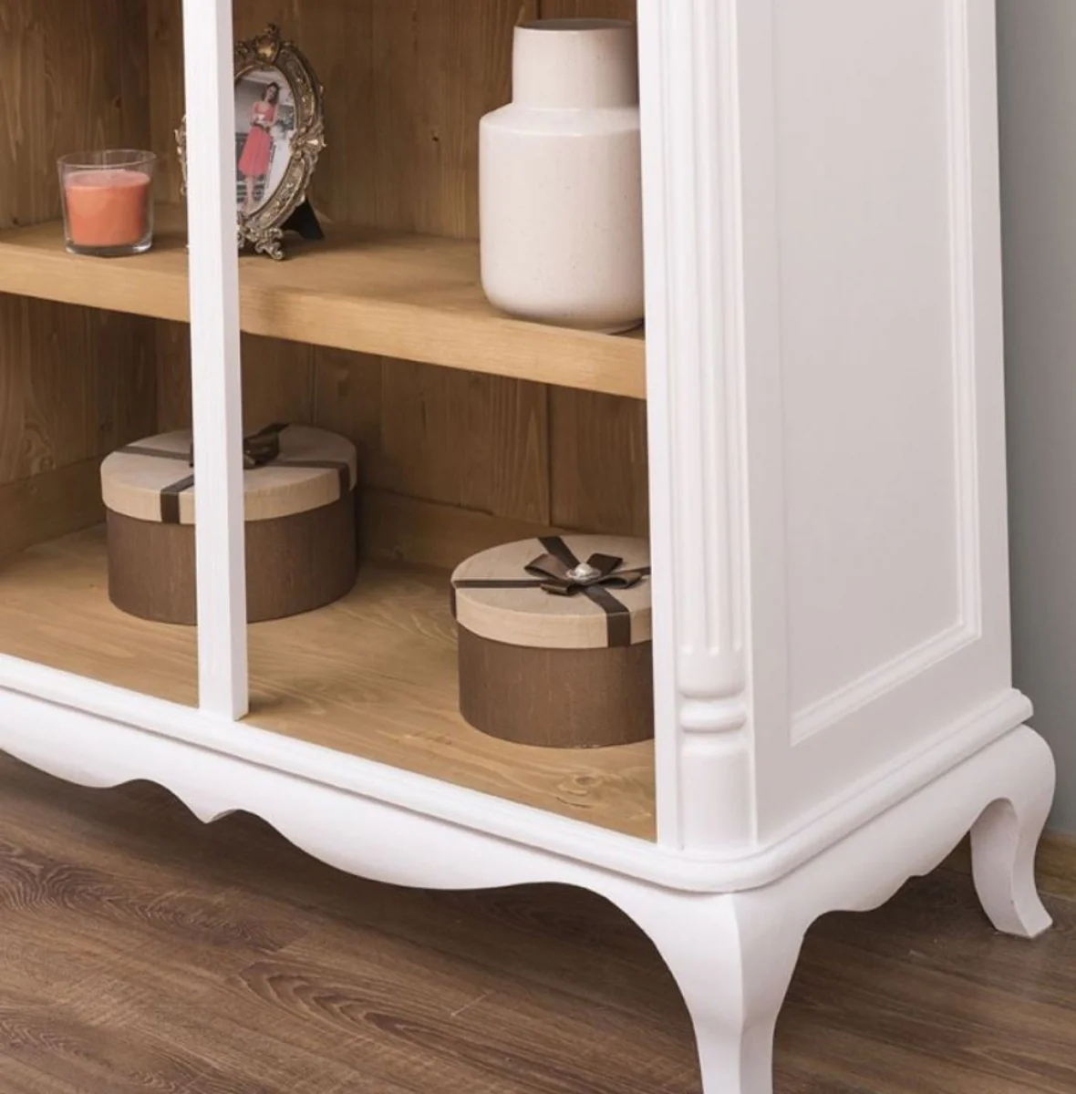 From the luxury baroque collection by Casa Padrino!