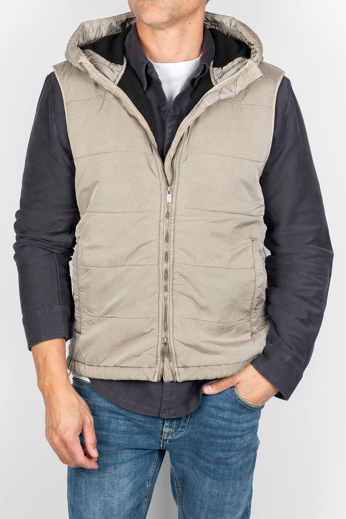 Rivera-Spain Keeling Steppweste mit beiger Kapuze