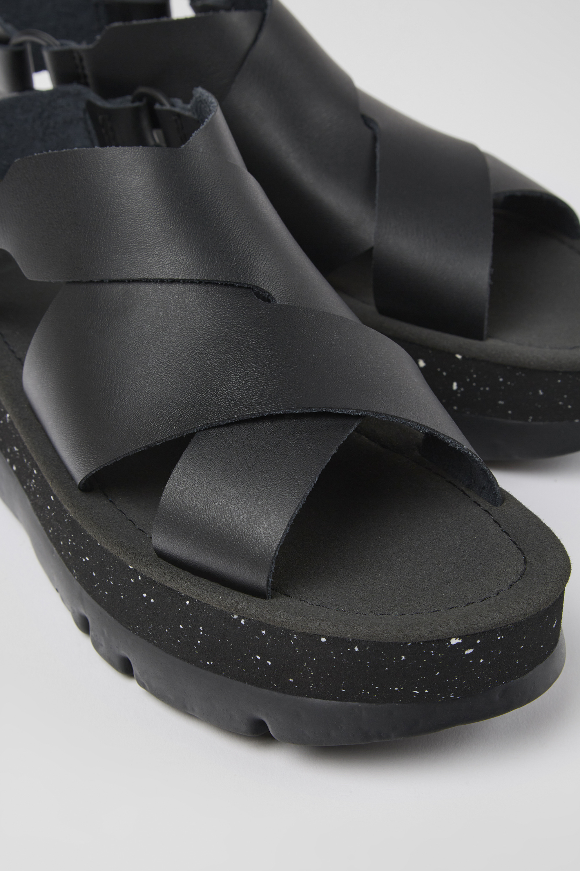 Oruga Up - Schwarze Leder Sandalen für Damen