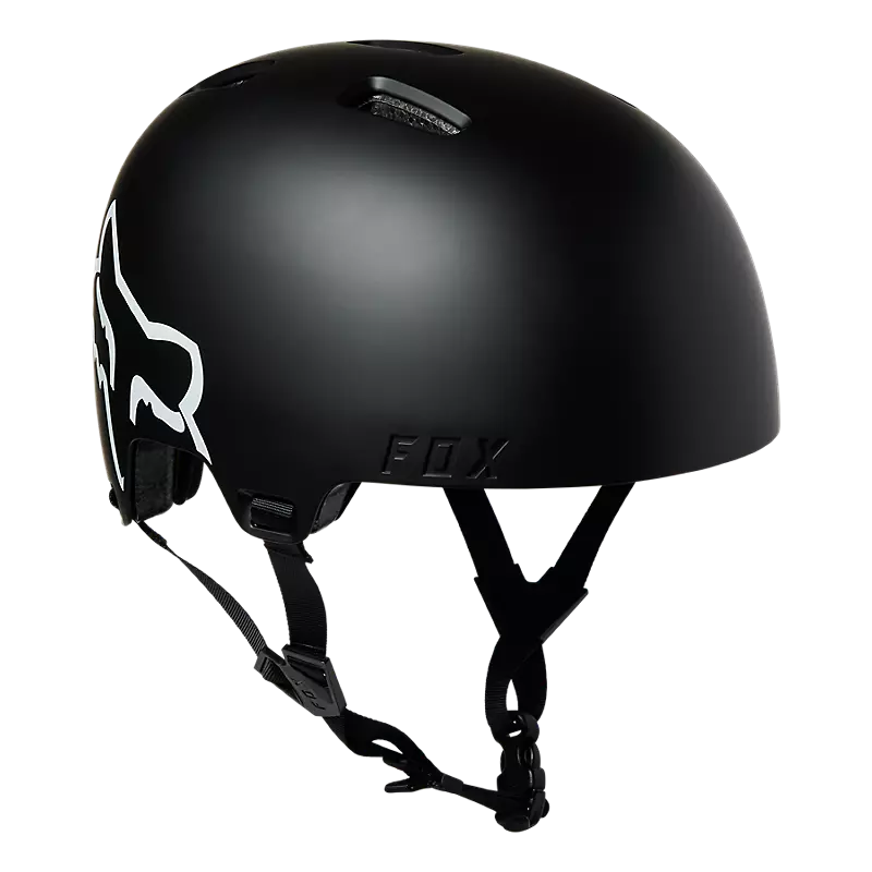 Flight helmet