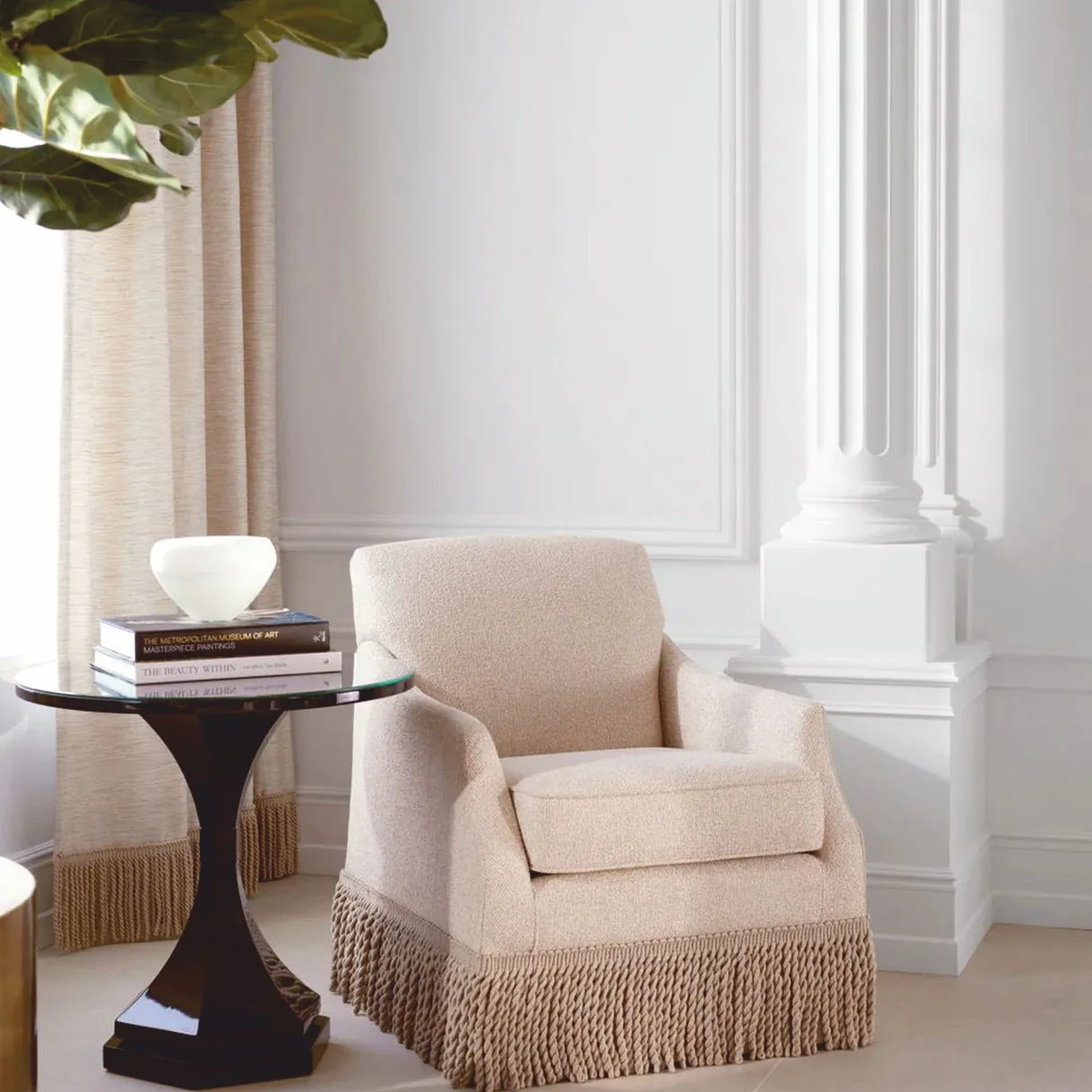 Luxury mahogany side table with black glass top Ø 69 x H. 68 cm