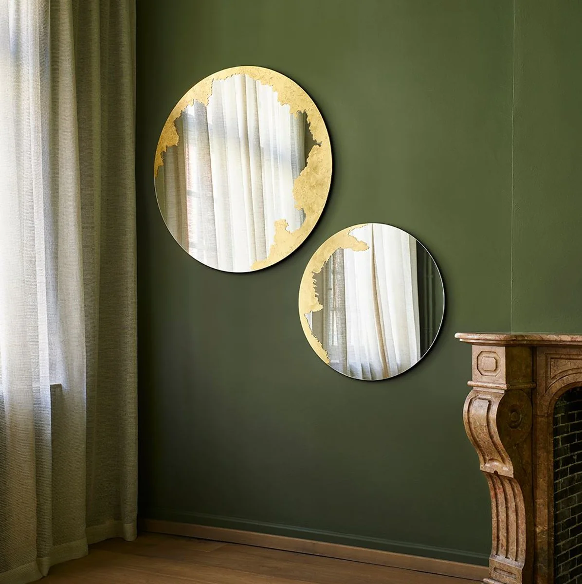 Luxury wall mirror gold Ø 70 cm - round living room mirror - bedroom mirror - cloakroom mirror - luxury furniture - luxury interior - luxury quality