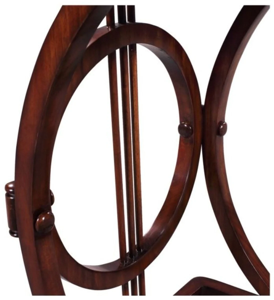 is a Europe-wide renowned producer and distributor of baroque furniture and