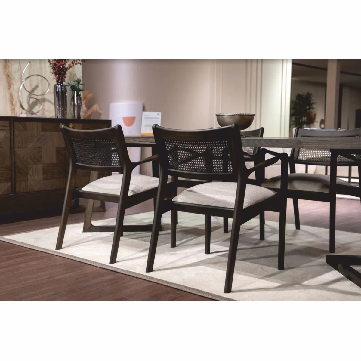 Luxury Dining Room Set Brown / Cream - 1 Dining Table and 6 Dining Chairs - Luxury Furniture