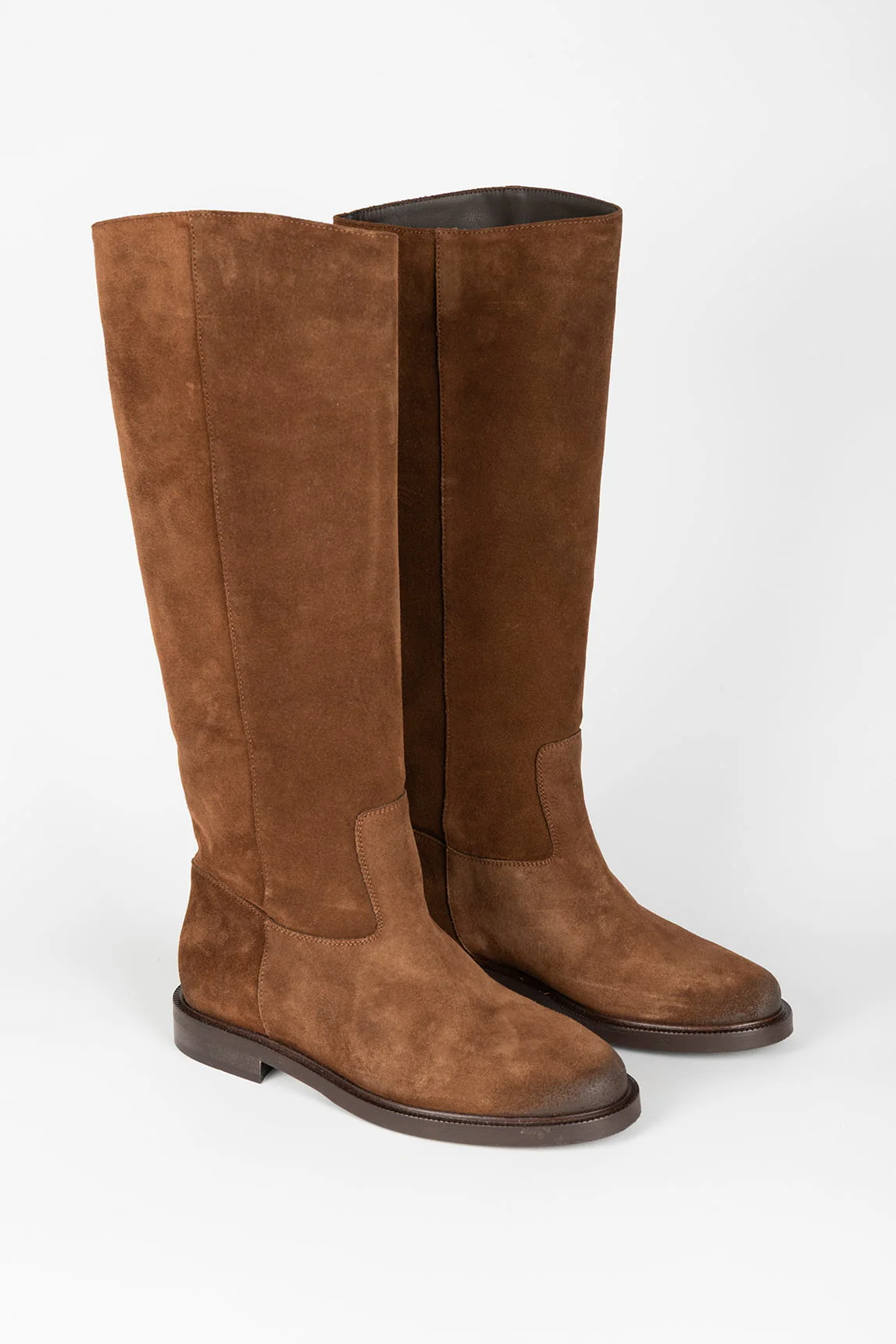 Rivera-Spanien Bota Campotosto Kamel