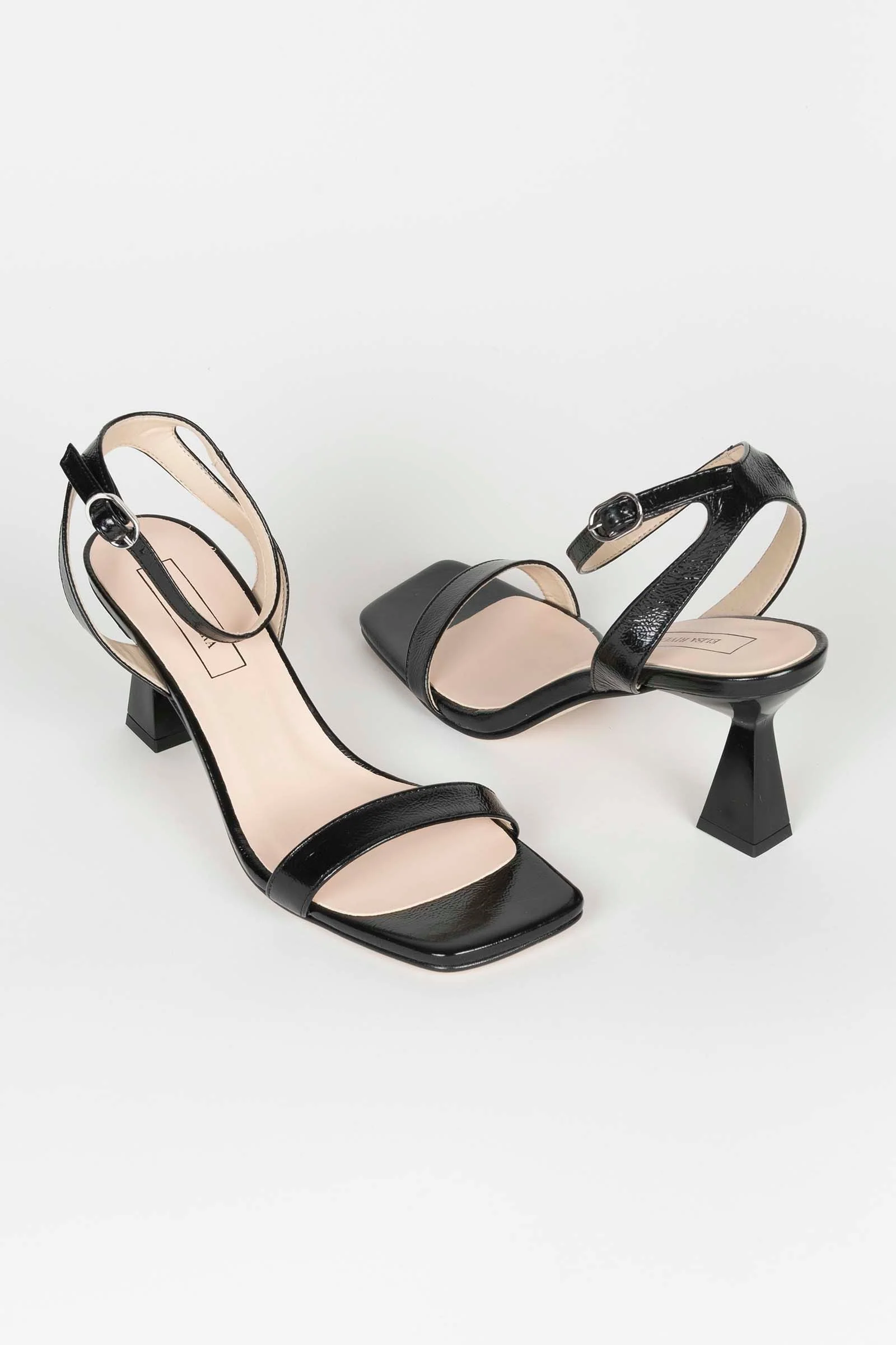 Rivera-Spain Anya Sandale schwarz