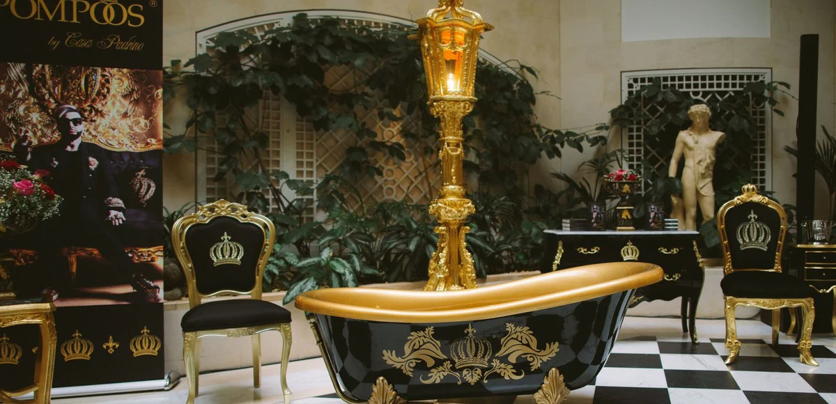 Pompöös by Baroque Lantern / Floor Lamp Gold - Pompöös Baroque Lantern designed by Harald Glööckler