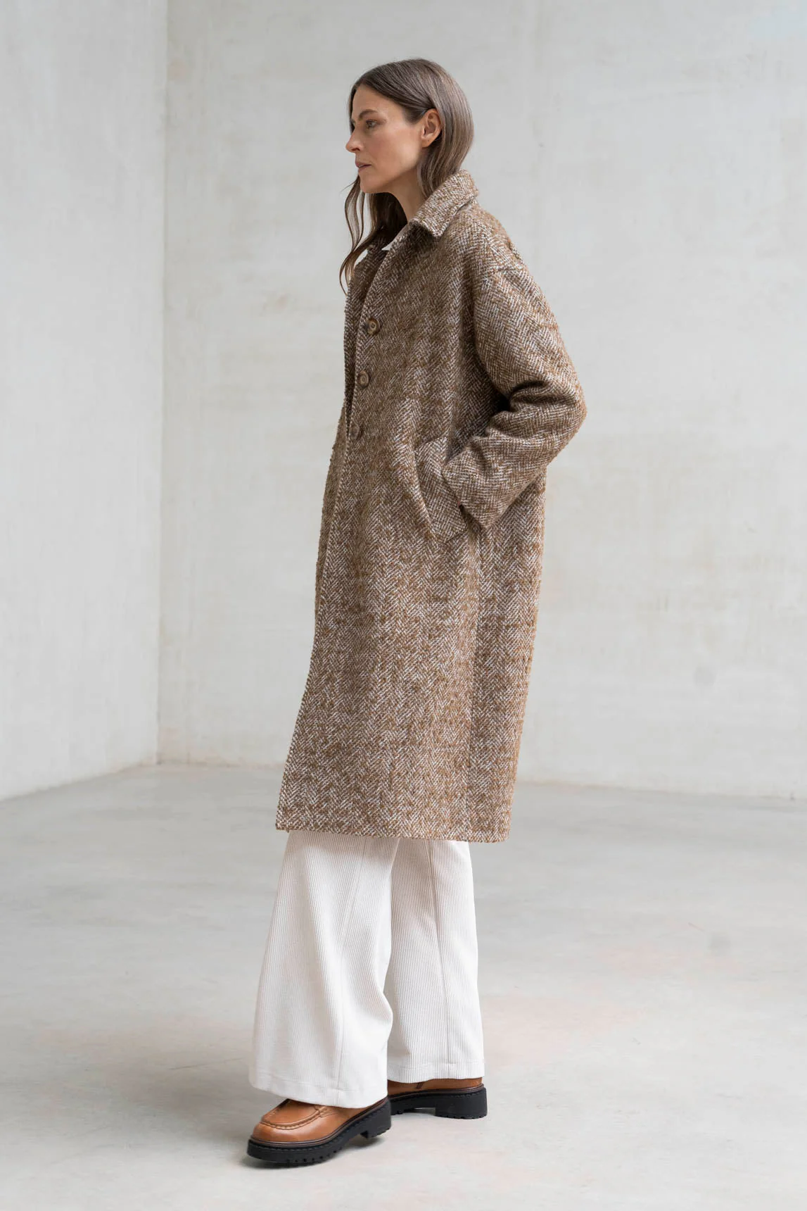 Rivera-Spanien Marmorierter brauner Cuneo-Mantel