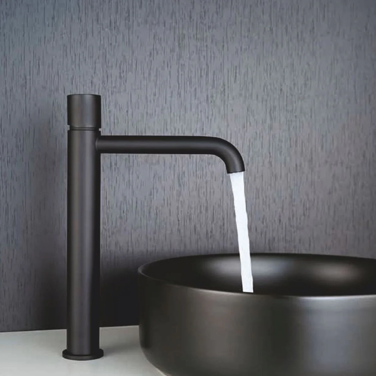 Luxury basin mixer matt black H. 18.8 cm - Made in Italy