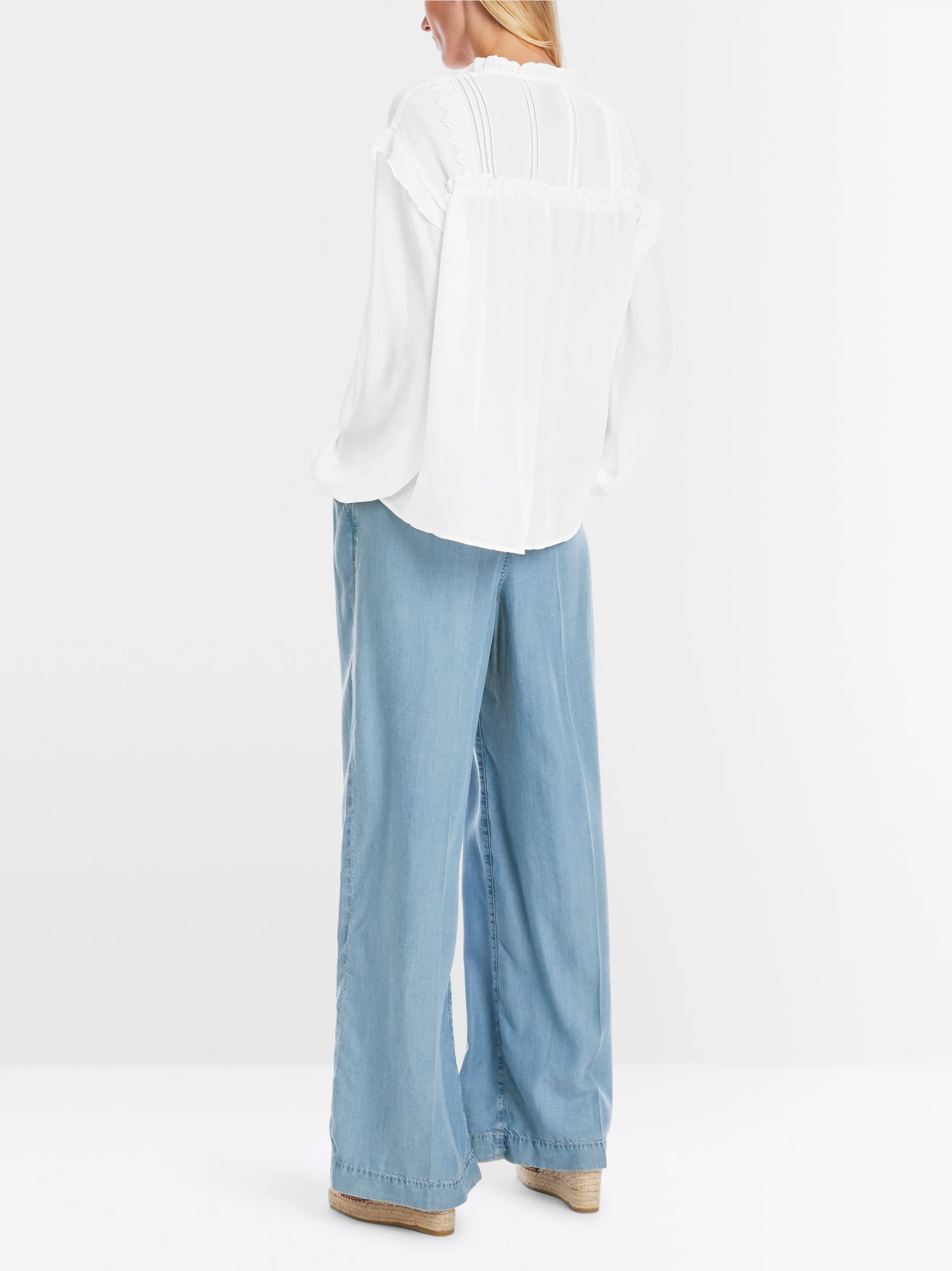 Marc-Cain Rethink Together Bluse mit Spitze