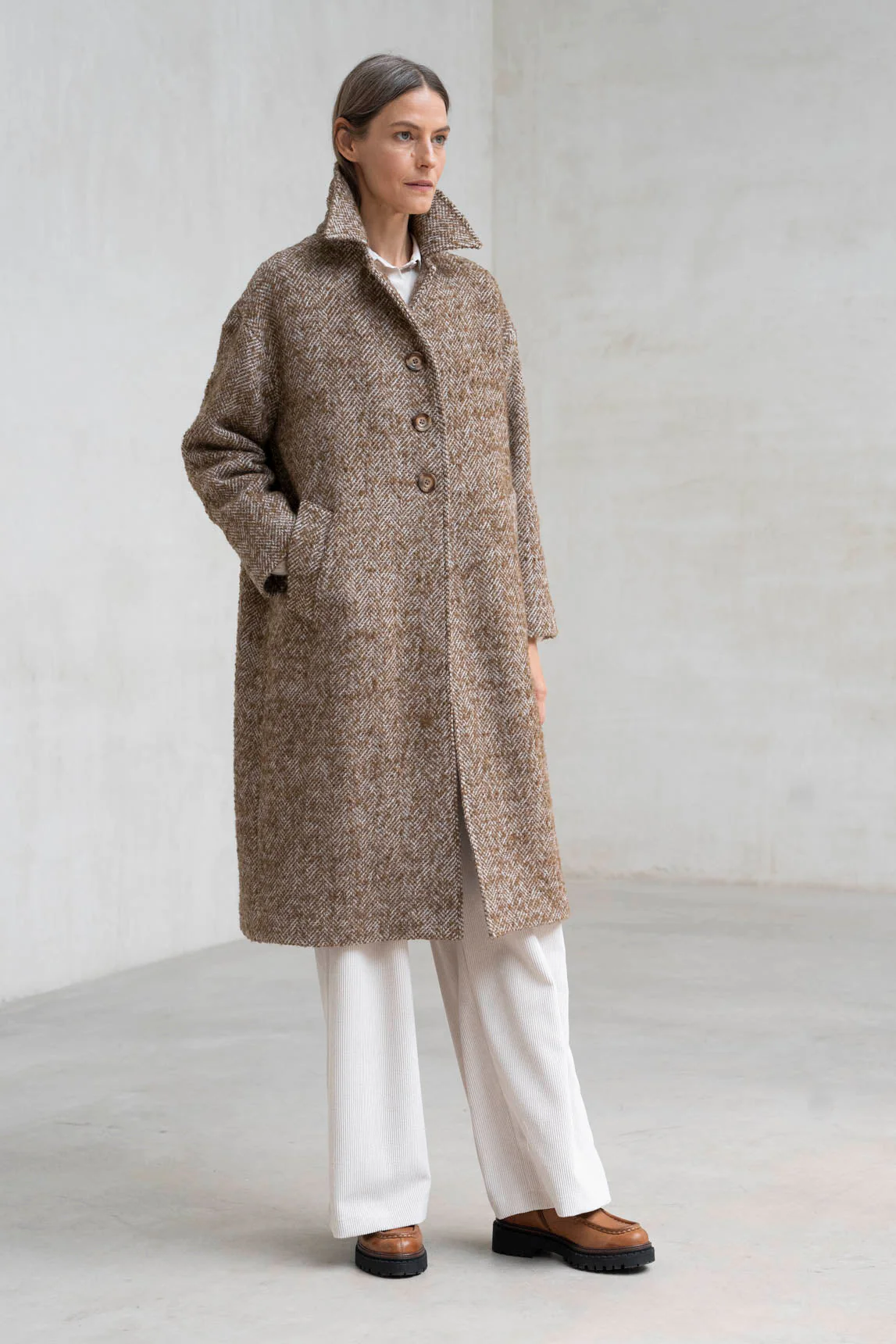 Rivera-Spanien Marmorierter brauner Cuneo-Mantel