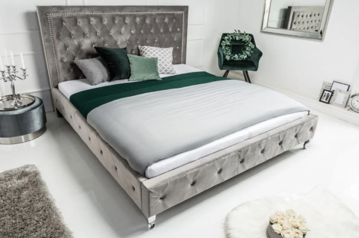 Chesterfield velvet double bed silver gray / silver 190 x 215 x H. 130 cm - Solid wood bed with headboard - Chesterfield bedroom furniture