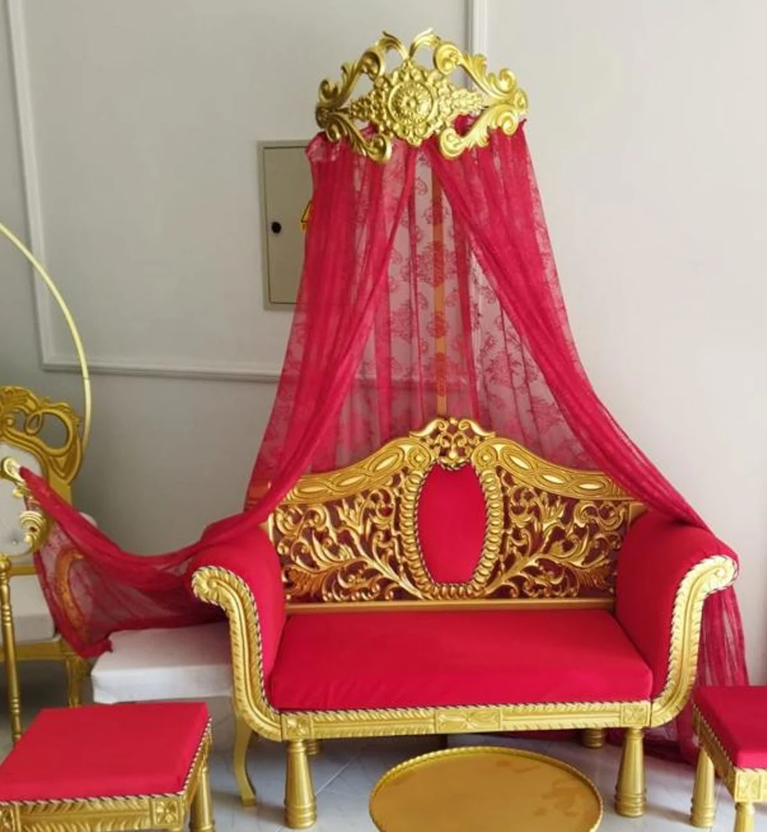 Luxury Baroque Sofa Red / Gold - Handcrafted Solid Wood Living Room Sofa with Elegant Velvet Fabric and Canopy - Baroque Furniture - Noble & Magnificent