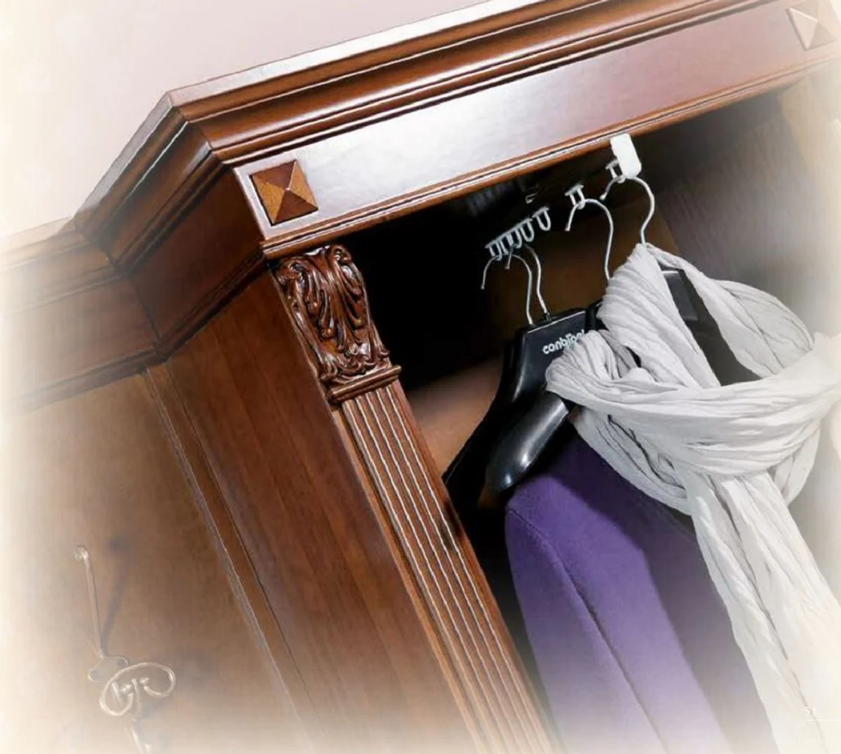 Luxury baroque wardrobe with cupboard brown - solid wood wardrobe in baroque style - luxury wardrobe furniture in baroque style - luxury quality - Made in Italy