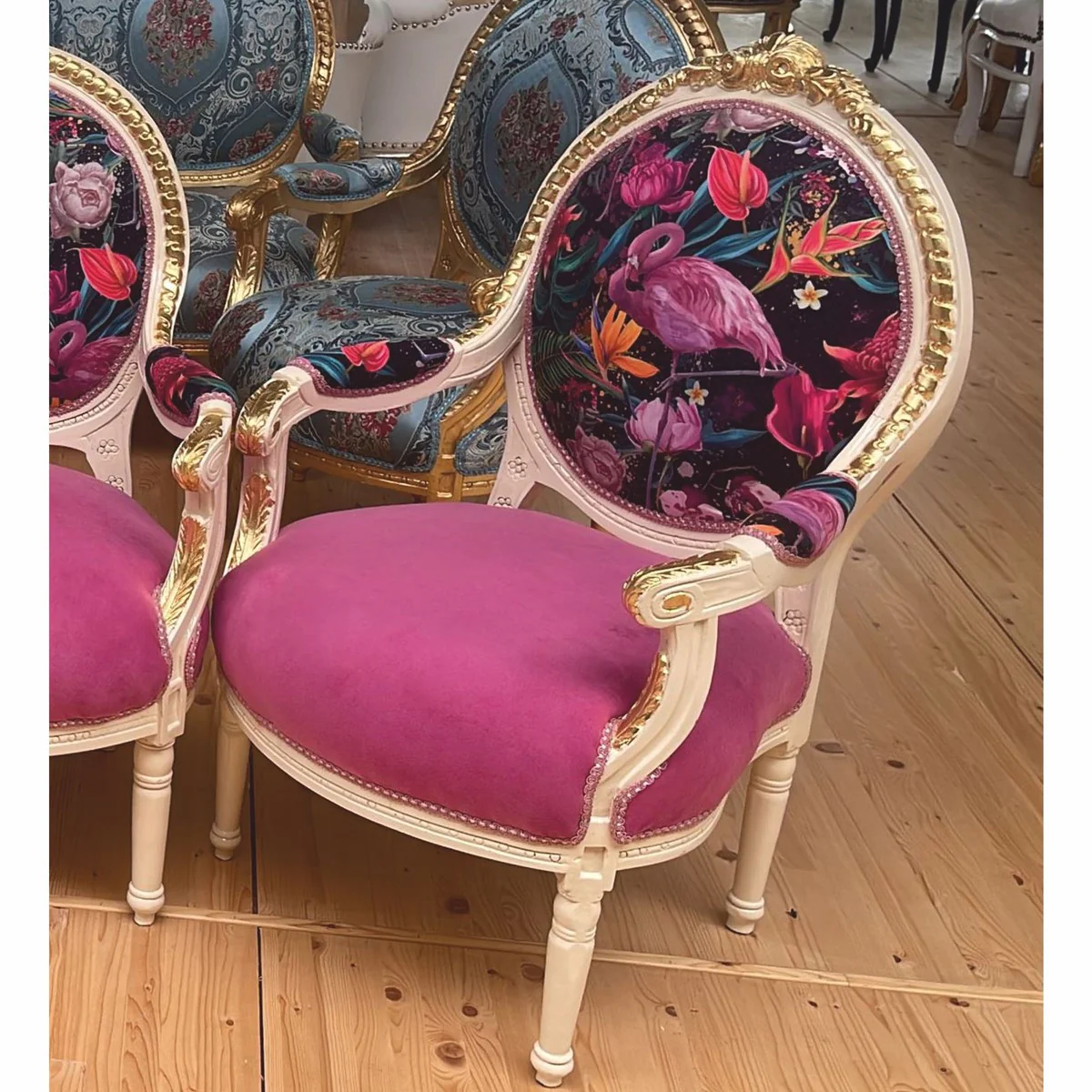 Baroque Medallion Salon Chair Pink / Colorful / White / Gold H. 100 cm - Baroque Furniture