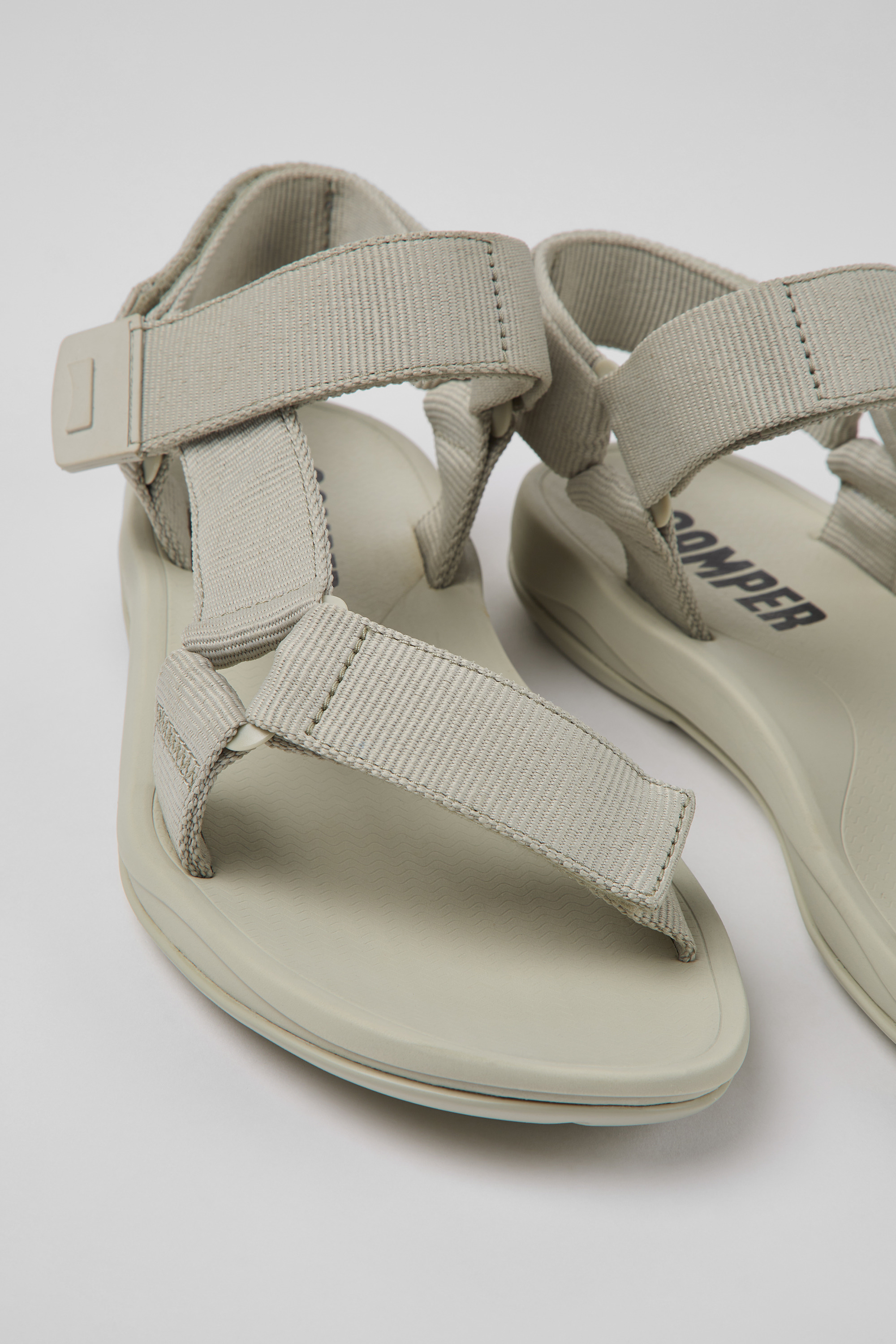 Match - Graue textile Sandalen für Herren
