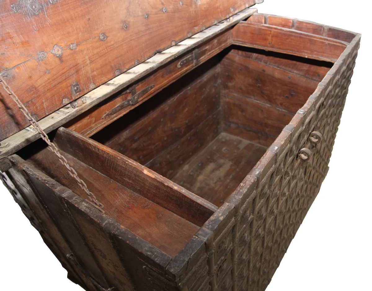 Antique style solid wood chest - L122 x W75 x H91 cm - antique