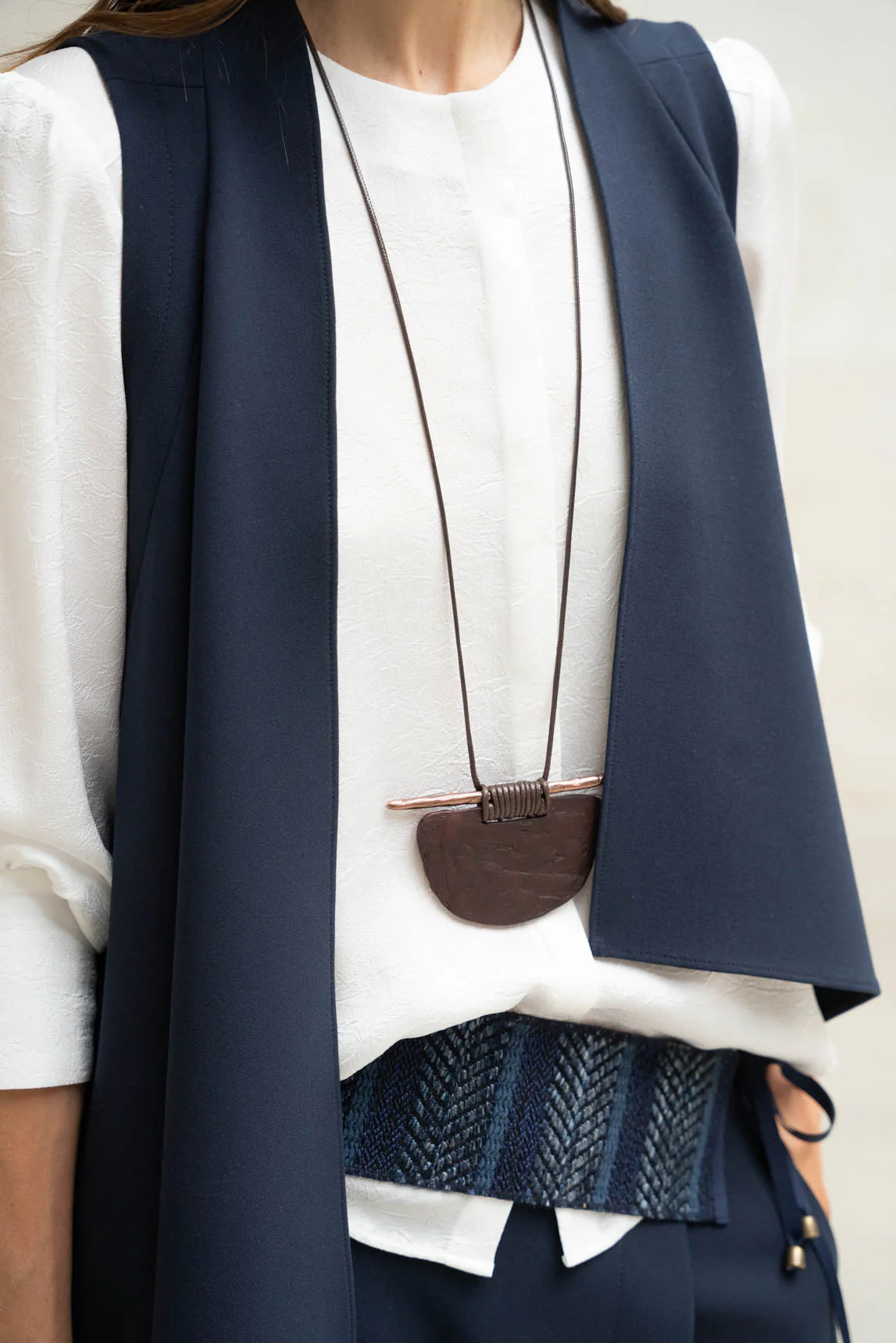 Rivera-Spanien Eclipse-Halskette aus Kupfer und Holz