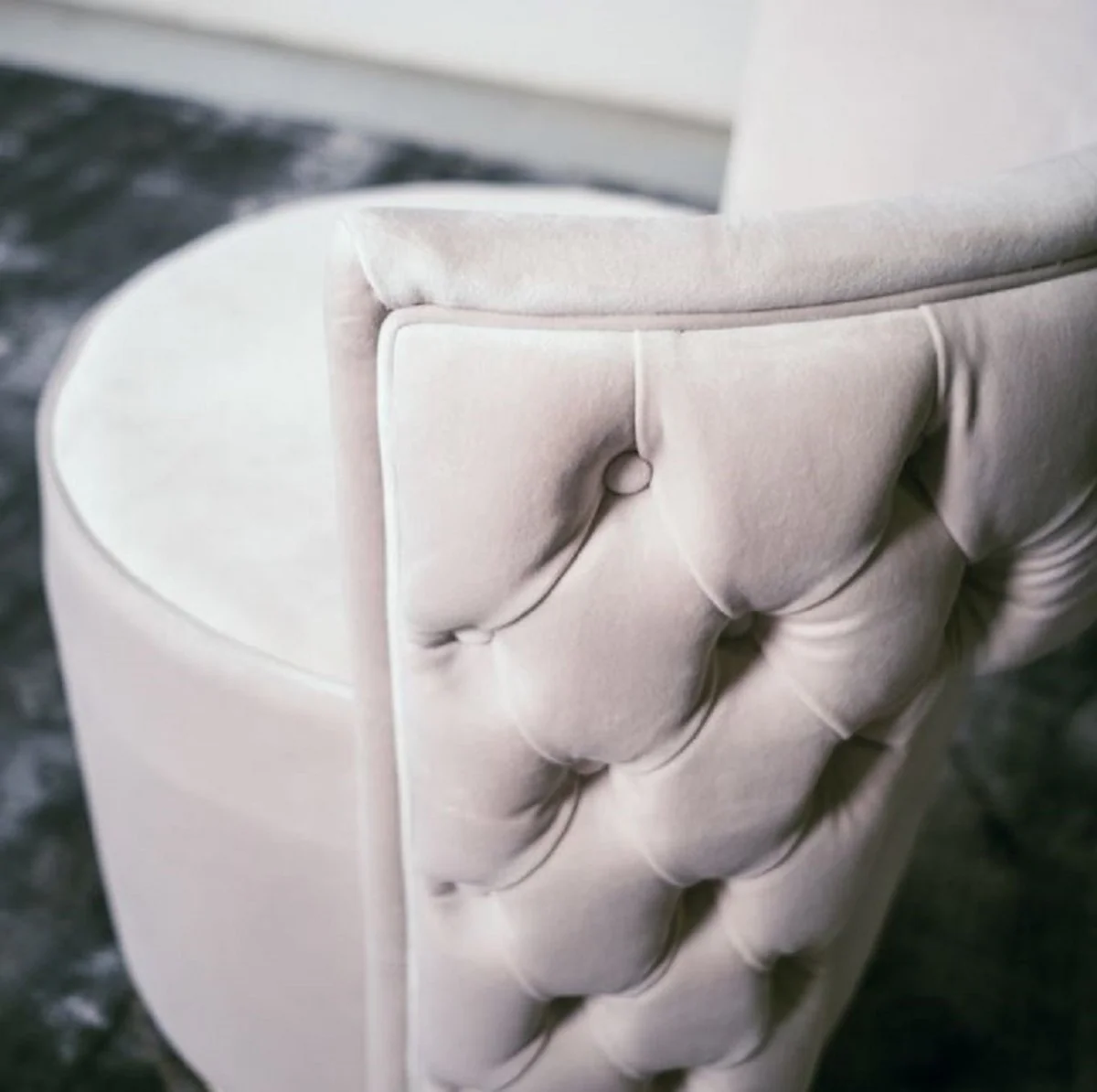 Luxury Chesterfield swivel armchair light gray 65 x 58 x H. 69 cm - Velvet armchair - Luxury furniture