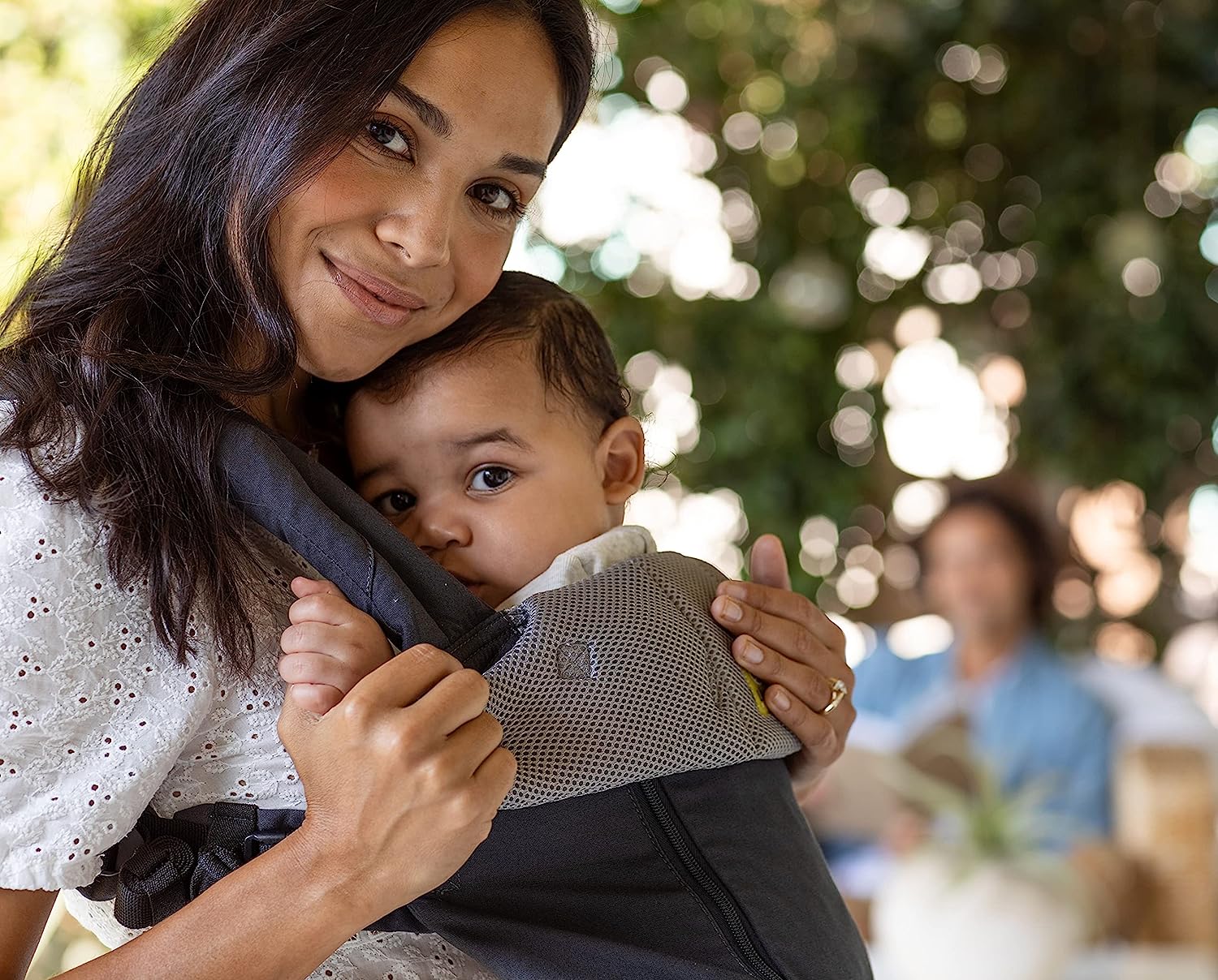 Complete All Seasons Ergonomische 6-in-1-Babytrage für Neugeborene bis Kleinkinder – mit Lordosenstütze – für Kinder von 3–20 kg – 360-Grad-Babytragemöglichkeit – nach innen und außen gerichtet – Stein